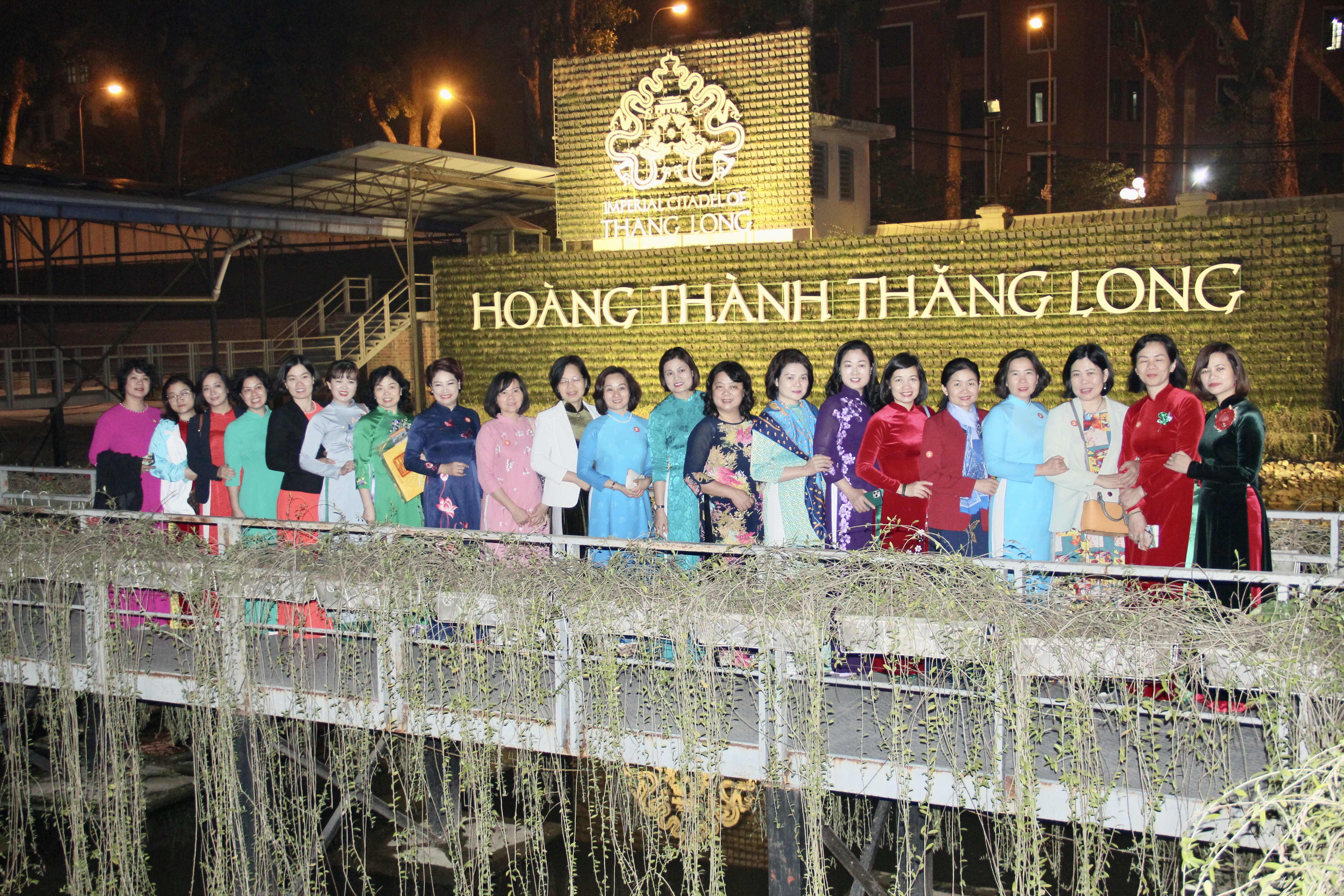 Khám phá lịch sử qua tour đêm “Giải mã Hoàng Thành“ - ảnh 8