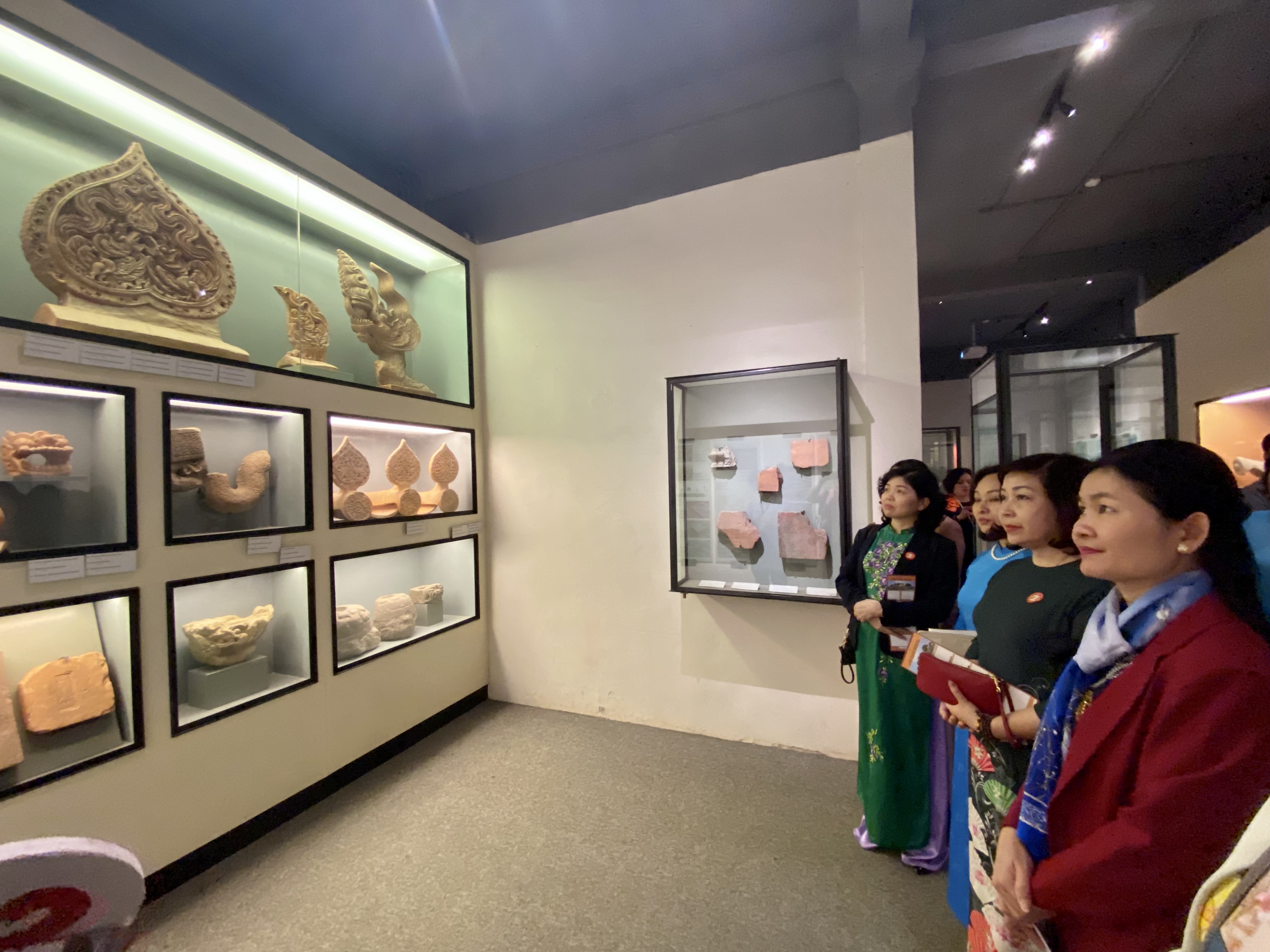 Khám phá lịch sử qua tour đêm “Giải mã Hoàng Thành“ - ảnh 3