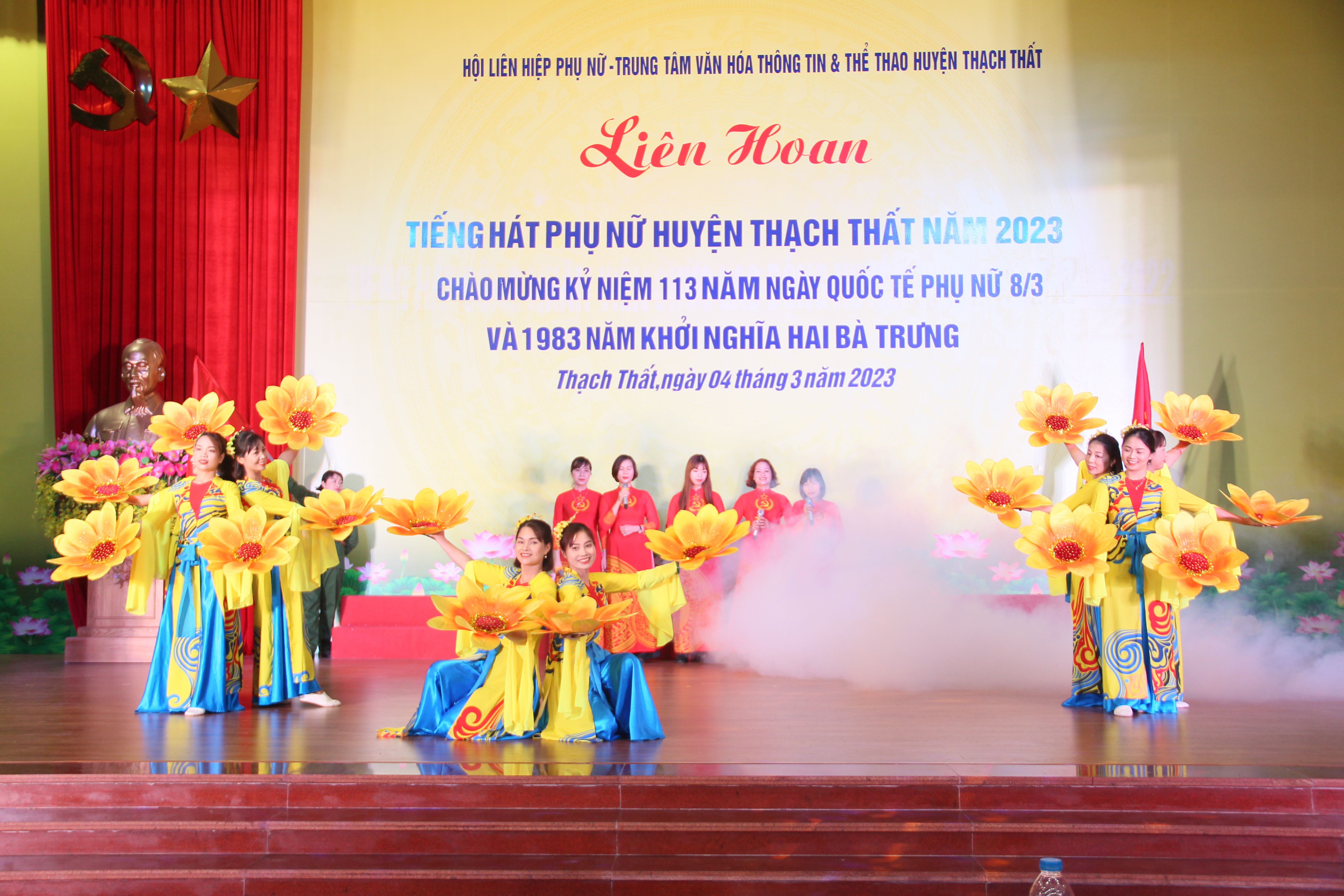 Tưng bừng liên hoan tiếng hát Phụ nữ huyện Thạch Thất - ảnh 5