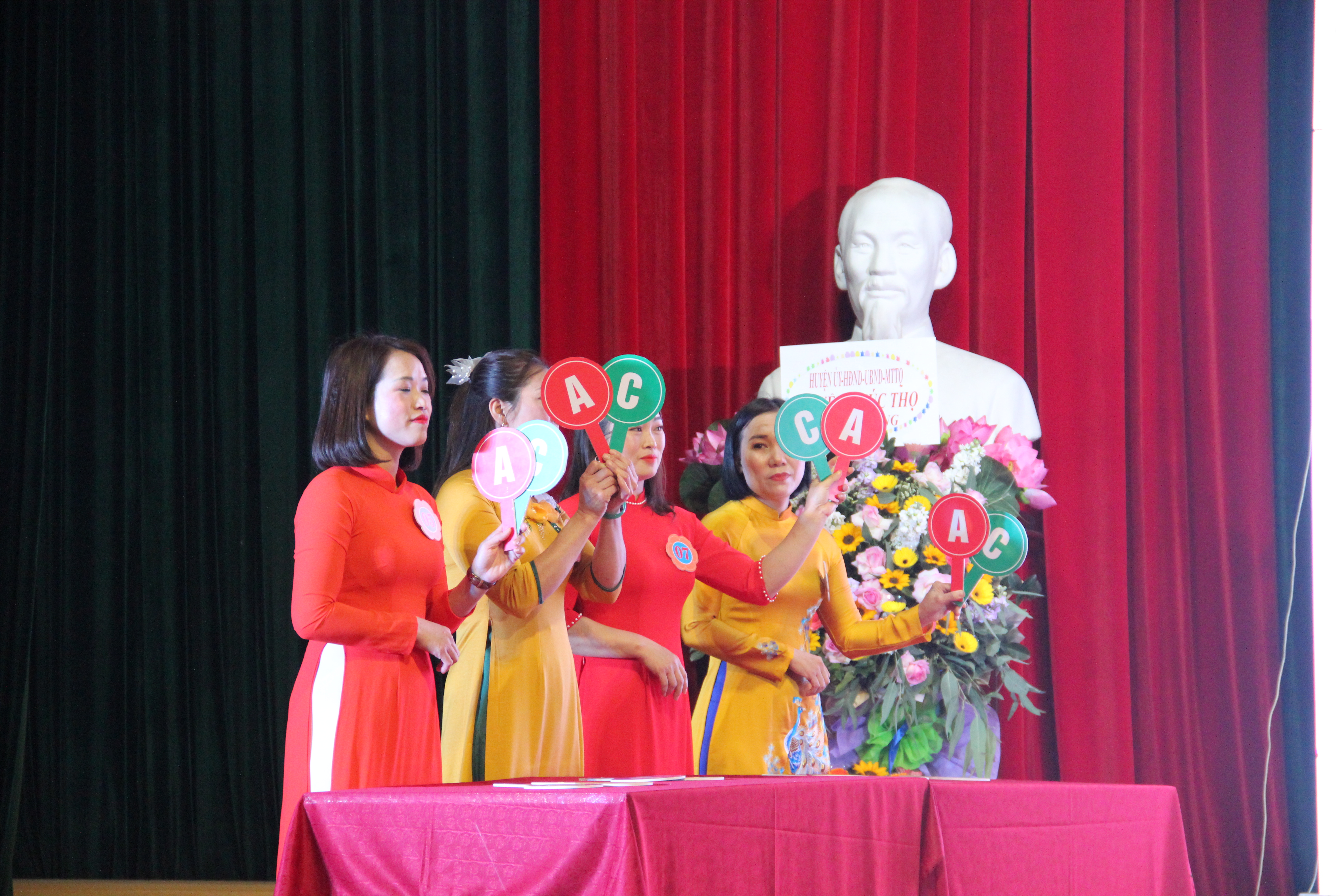 Chung kết hội thi “Chủ tịch Hội LHPN cơ sở giỏi” huyện Phúc Thọ - ảnh 8