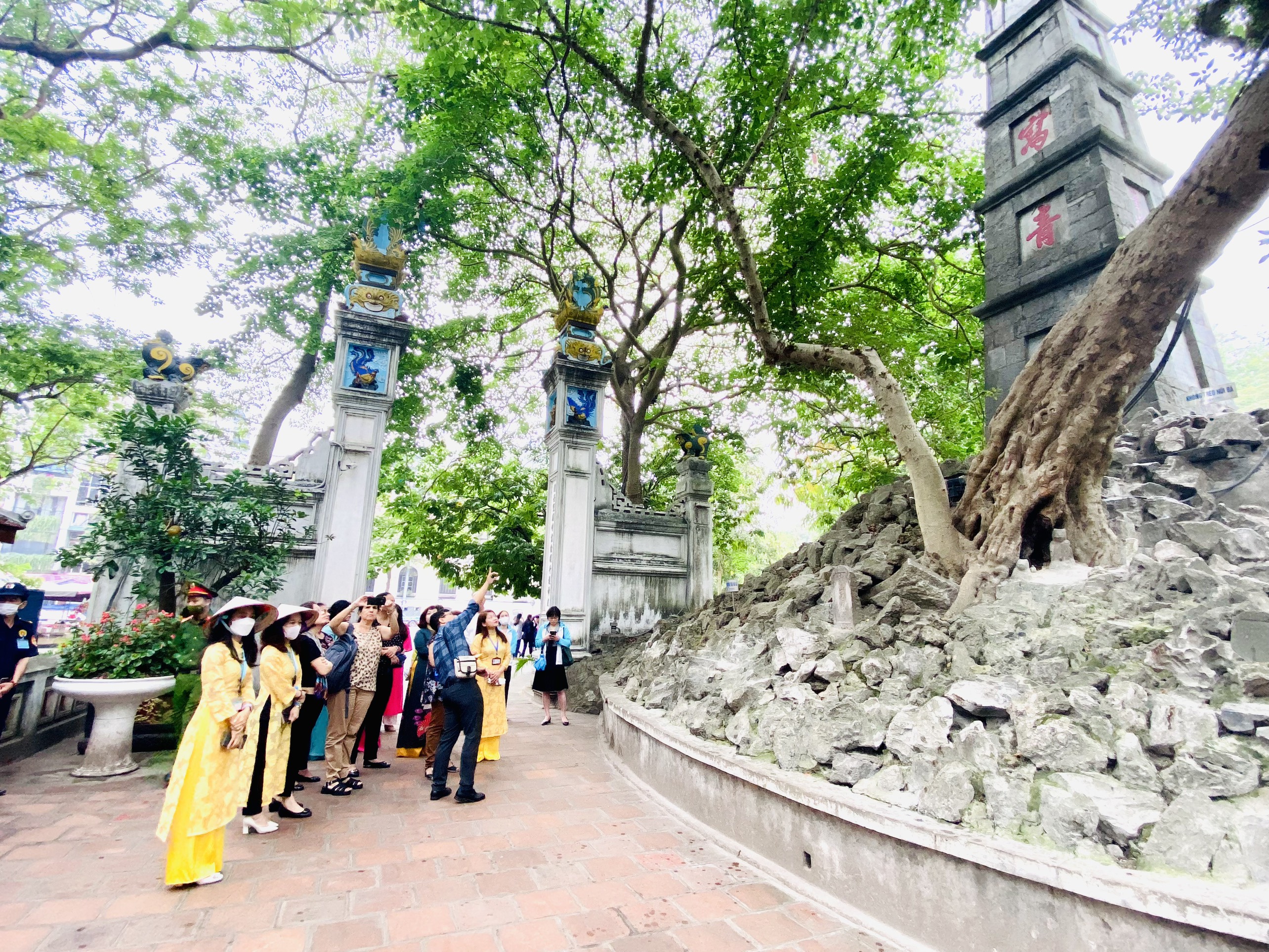 Hội LHPN Hà Nội đón tiếp, trao đổi kinh nghiệm cùng đoàn đại biểu Phụ nữ Cuba - ảnh 1