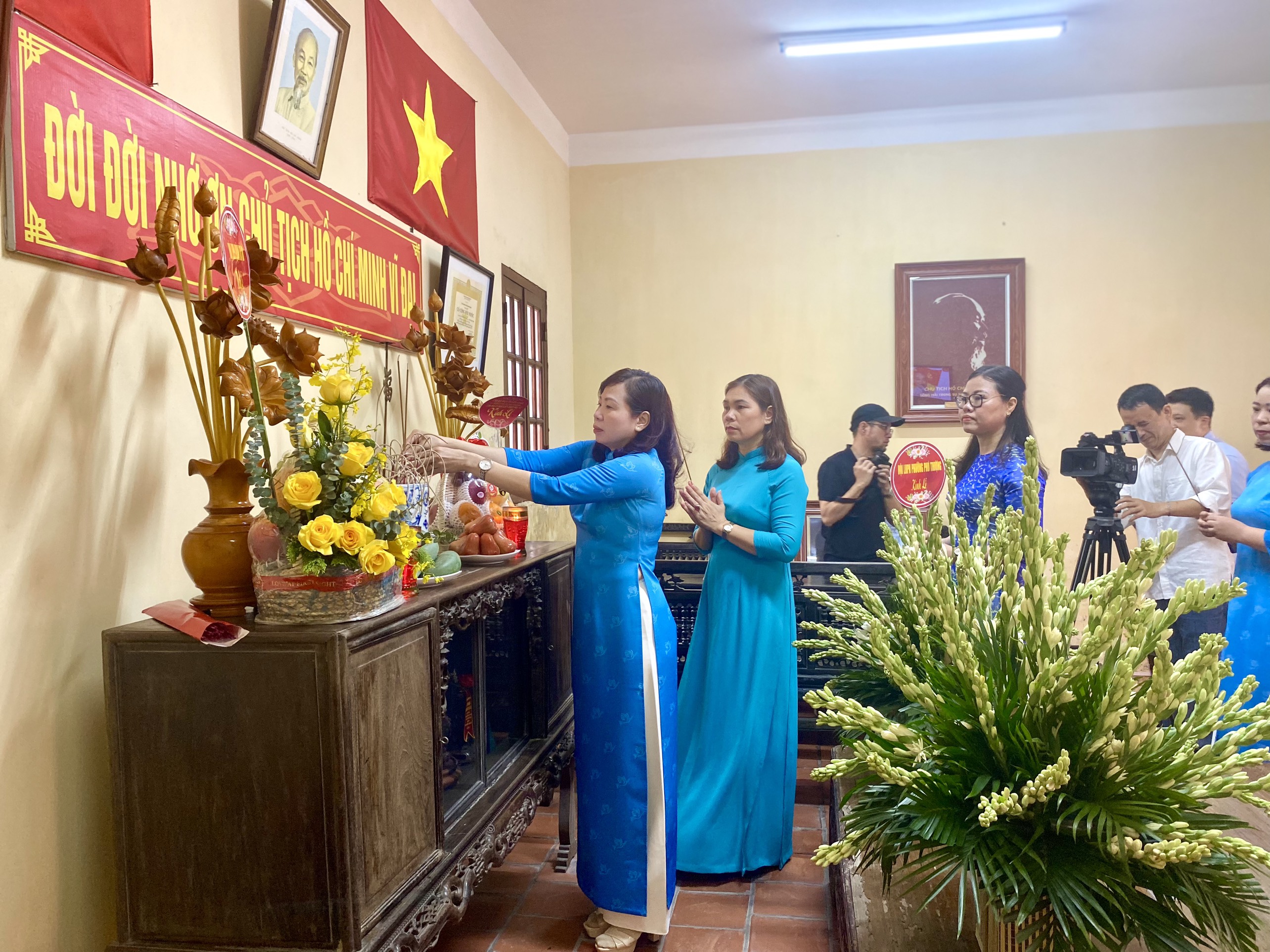Hội LHPN quận Tây Hồ: Giáo dục truyền thống cho đội ngũ cán bộ Hội - ảnh 1