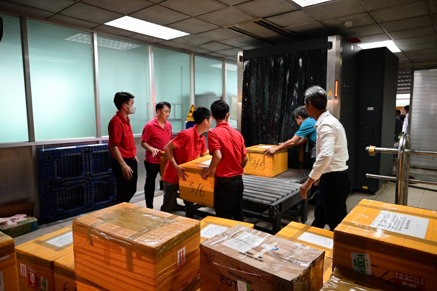 Những “giọt máu đào” hỗ trợ khu vực Tây Nam Bộ - ảnh 5