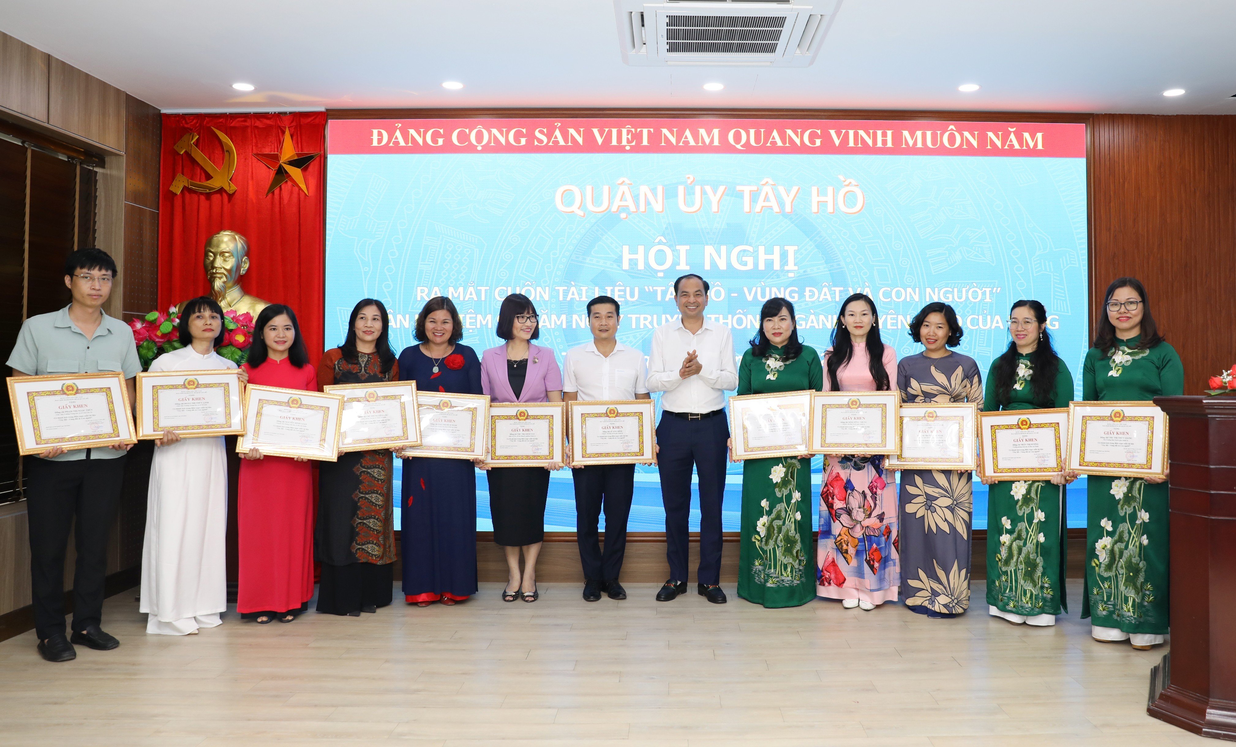 Tuyên giáo Tây Hồ: Đi trước mở đường, đi cùng thực hiện, đi sau tổng kết - ảnh 5