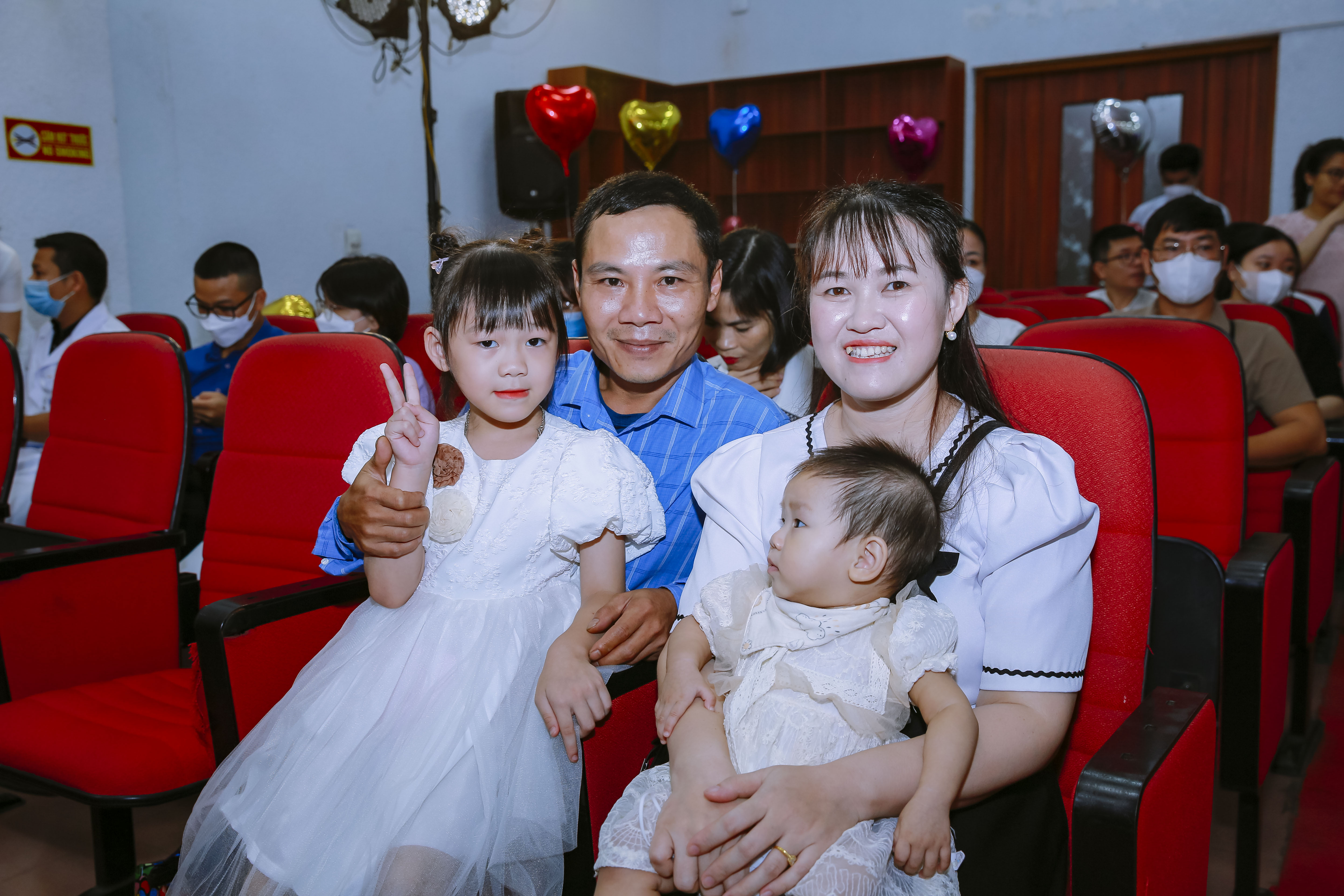 Bệnh viện Bưu Điện: Đồng hành cùng người bệnh trên hành trình tìm “con yêu” - ảnh 2