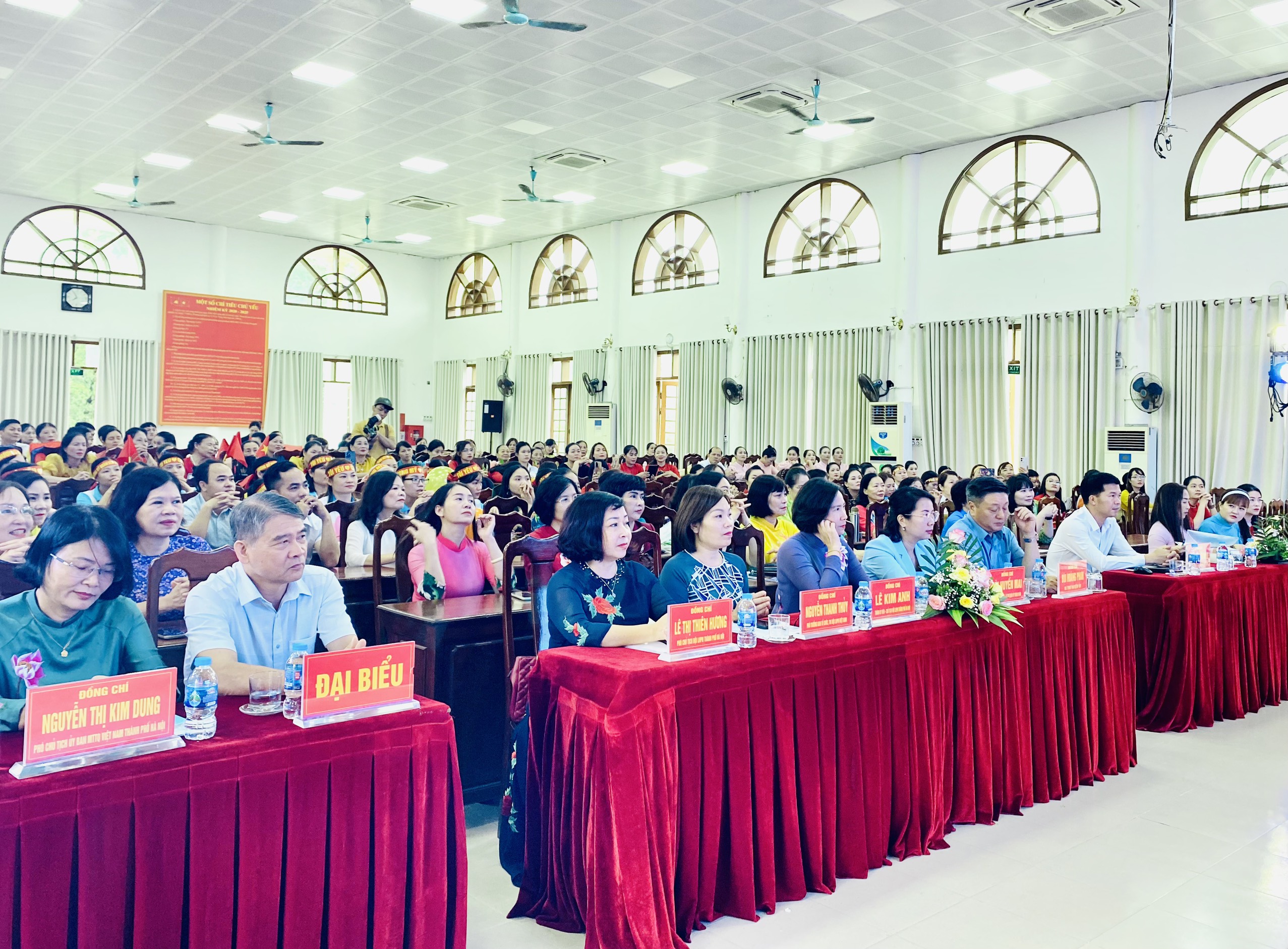 Nhiều mô hình, kinh nghiệm hay được chia sẻ qua hội thi “Chủ tịch Hội Phụ nữ cơ sở giỏi“ - ảnh 1