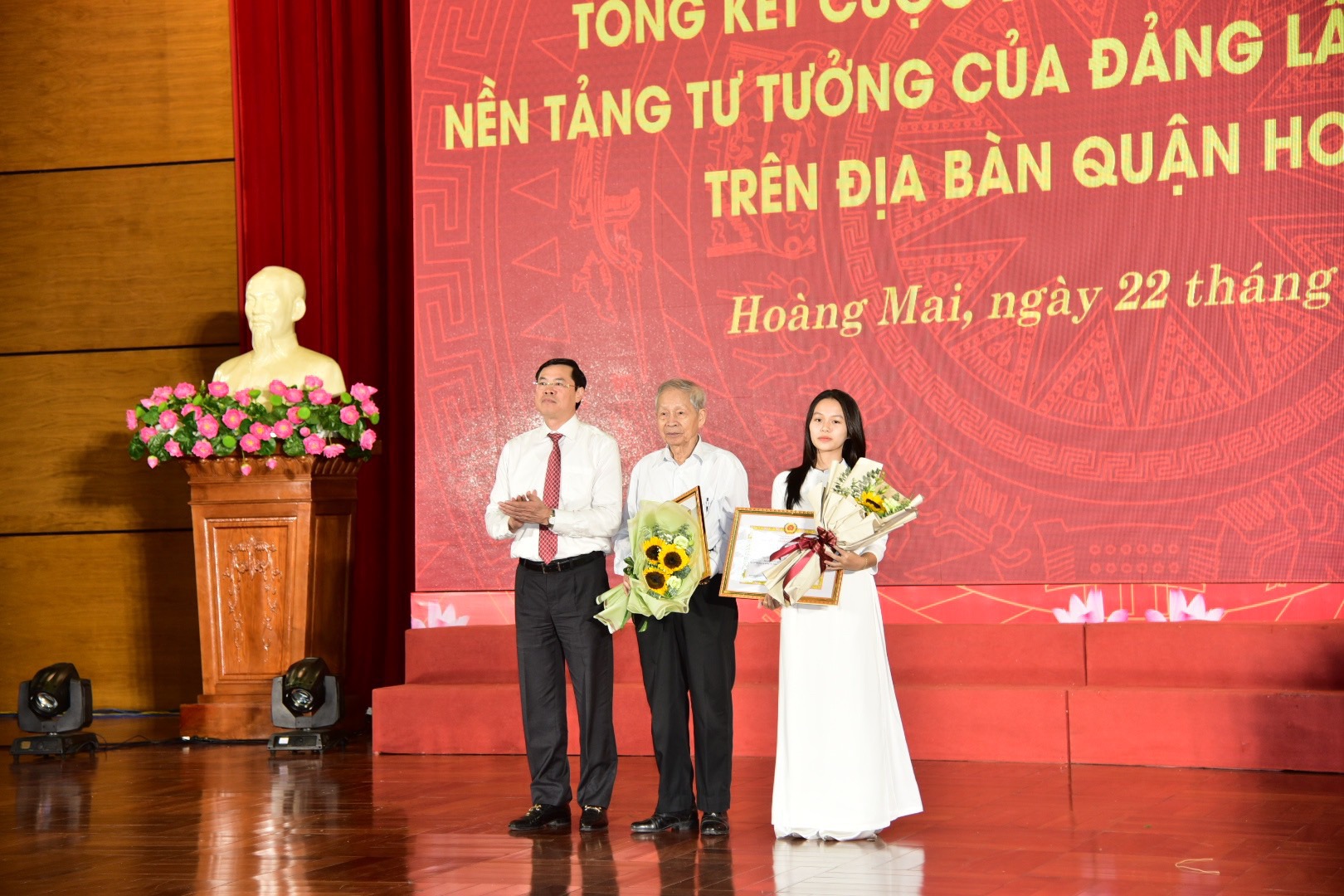 Hơn 6.800 bài dự thi viết về bảo vệ nền tảng tư tưởng của Đảng - ảnh 1
