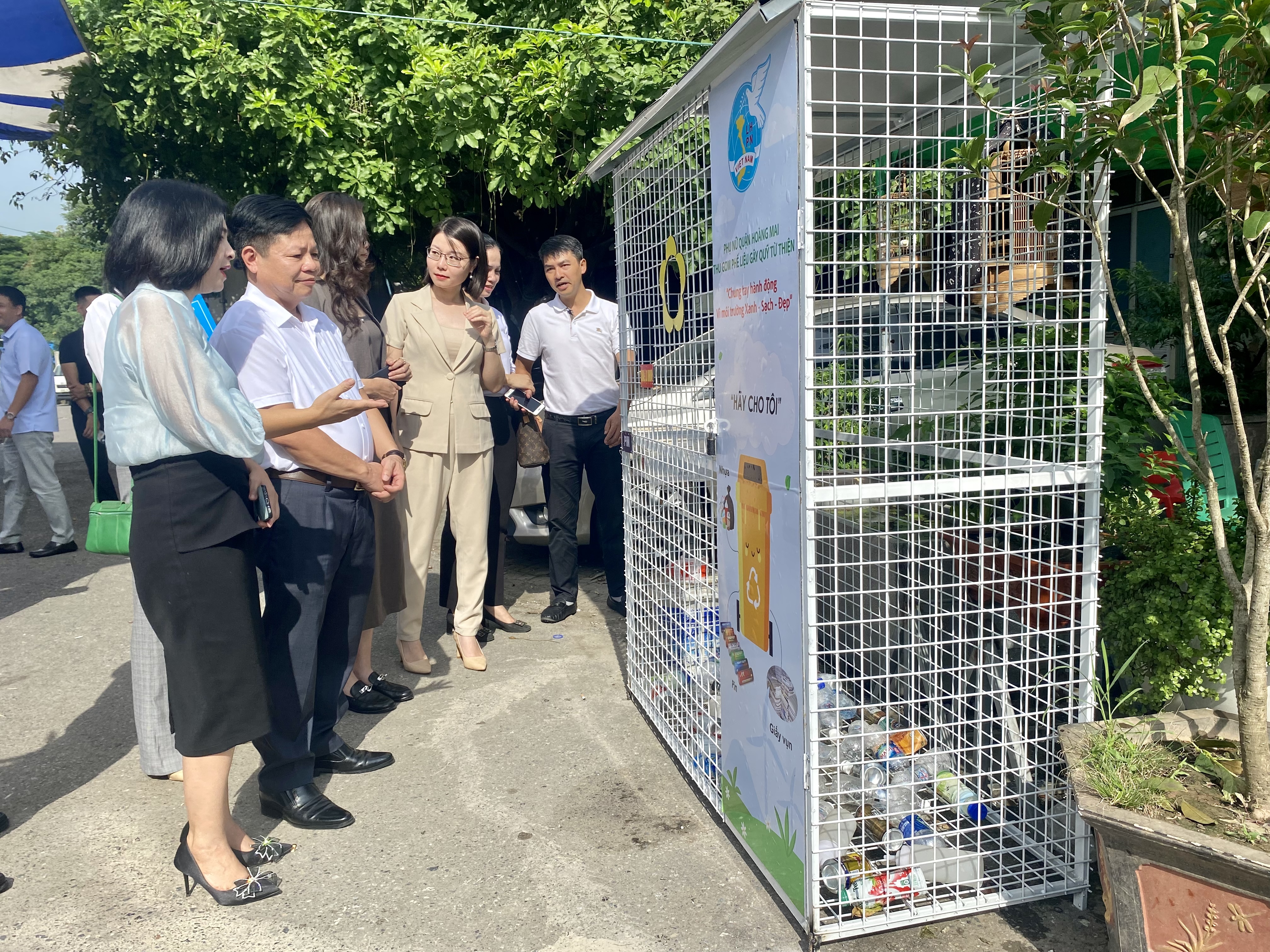 Phụ nữ Hoàng Mai đẩy mạnh bảo vệ môi trường, an toàn vệ sinh tại các chợ - ảnh 6