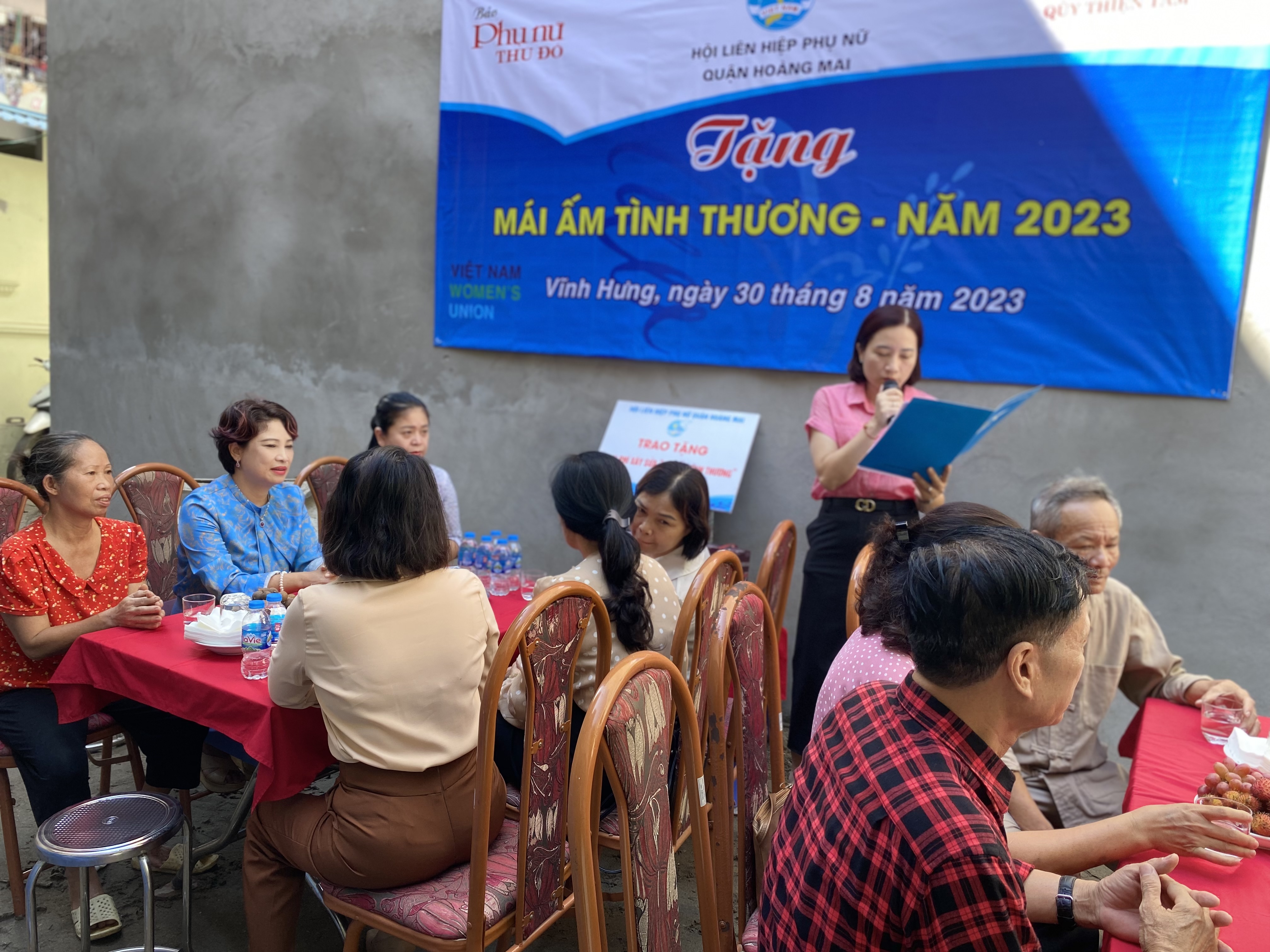Báo Phụ nữ Thủ đô: Hỗ trợ hội viên phụ nữ khó khăn quận Hoàng Mai xây, sửa mái ấm - ảnh 1
