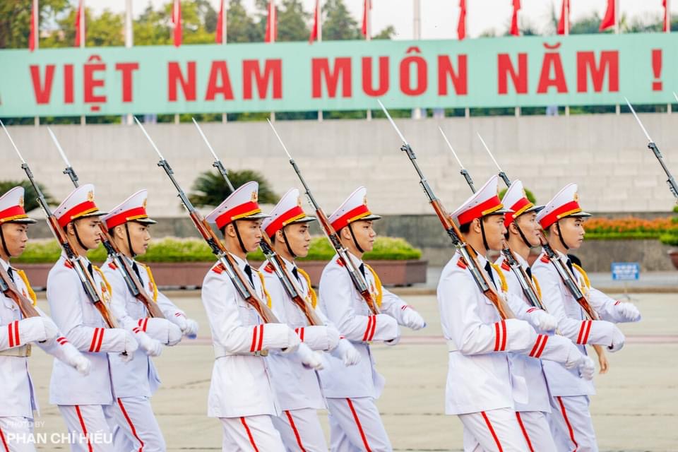 Linh thiêng Lễ thượng cờ sáng ngày Quốc khánh 2/9 - ảnh 7