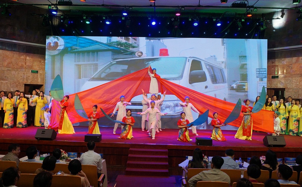 Liên hoan văn nghệ Công đoàn ngành Y tế Hà Nội năm 2023 - ảnh 2