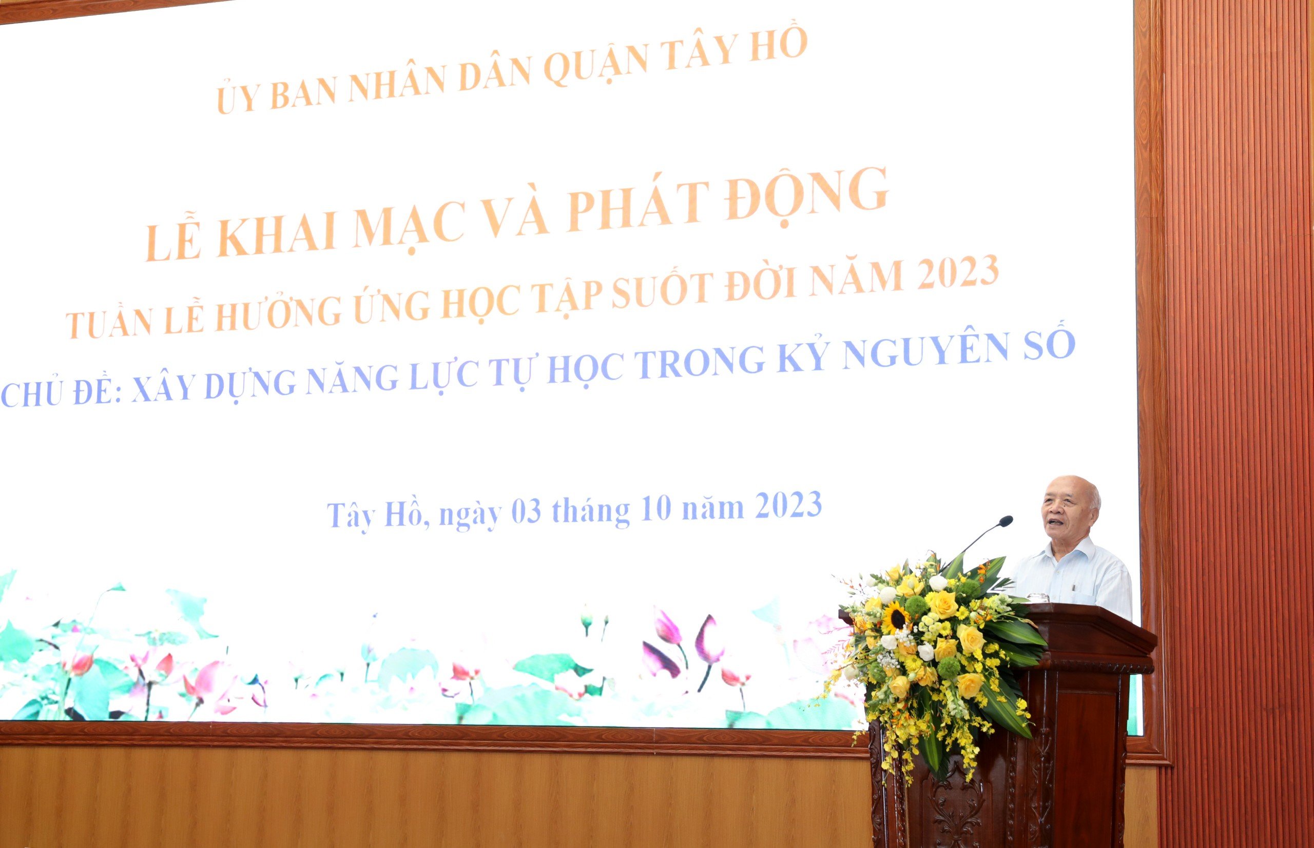 Cụ ông 78 tuổi tại quận Tây Hồ nhận bằng tốt nghiệp đại học Luật loại Giỏi - ảnh 2