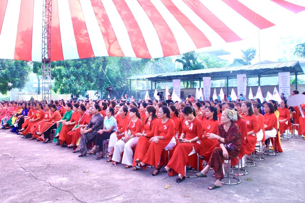 Truyền thông tư vấn tầm soát, phát hiện sớm ung thư vú, ung thư cổ tử cung tại huyện Ứng Hòa - ảnh 2