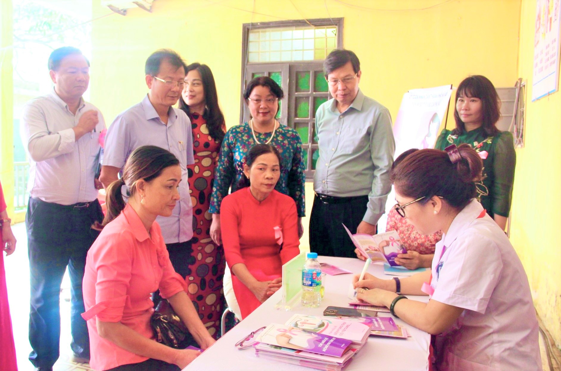 Truyền thông tư vấn tầm soát, phát hiện sớm ung thư vú, ung thư cổ tử cung tại huyện Ứng Hòa - ảnh 3