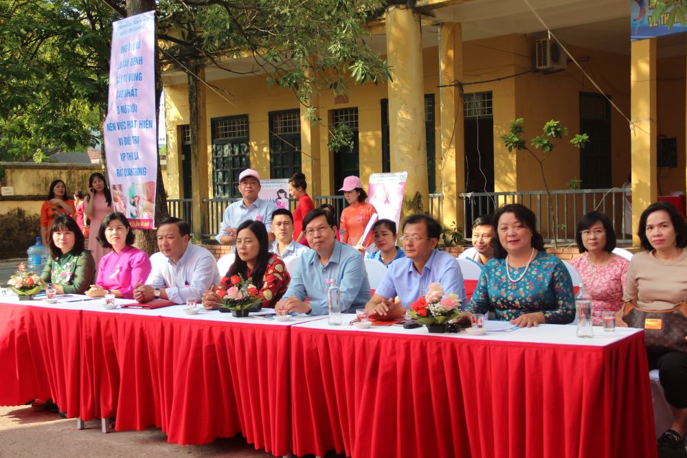 Truyền thông tư vấn tầm soát, phát hiện sớm ung thư vú, ung thư cổ tử cung tại huyện Ứng Hòa - ảnh 1