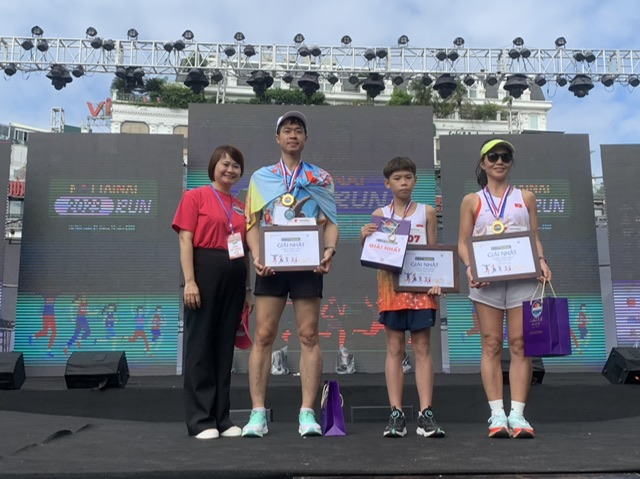 NSƯT Xuân Bắc cùng dàn sao thi chạy vì trẻ em thiệt thòi - ảnh 4