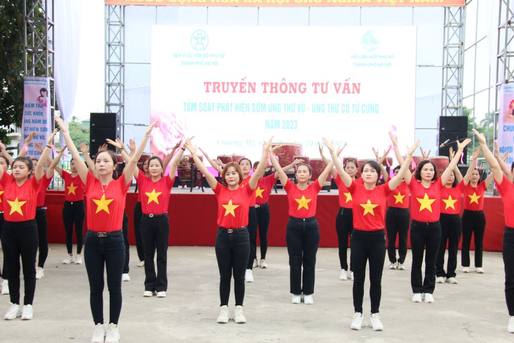 2.000 phụ nữ Chương Mỹ sẽ được tầm soát, phát hiện sớm ung thư vú, ung thư cổ tử cung - ảnh 2