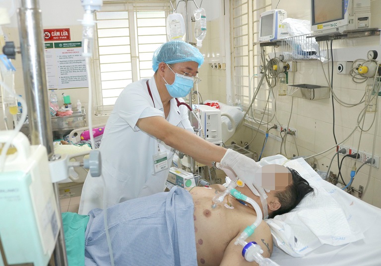 Dịch sốt xuất huyết phức tạp, người dân chớ chủ quan trong điều trị - ảnh 1