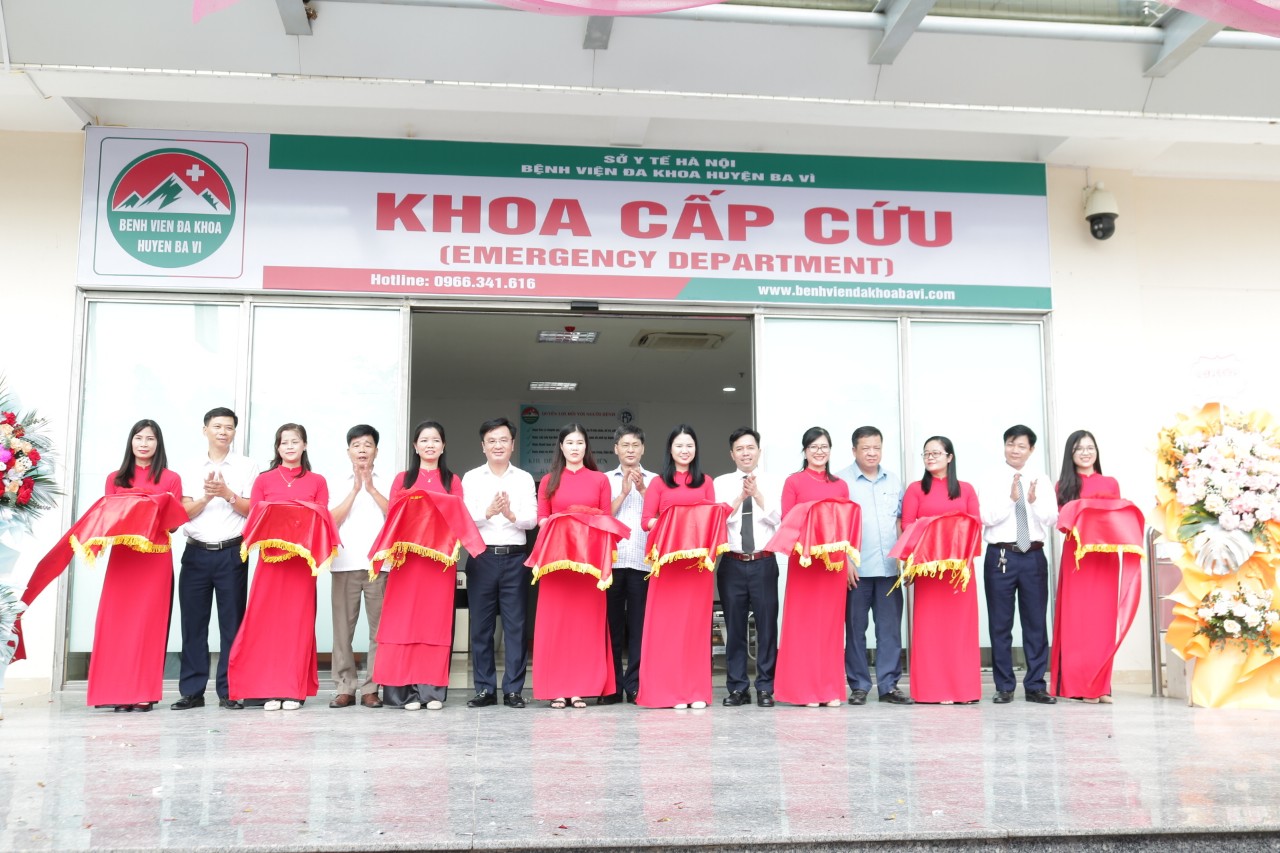 Khai trương Đơn nguyên cấp cứu và sơ sinh tại bệnh viện Đa khoa huyện Ba Vì - ảnh 1