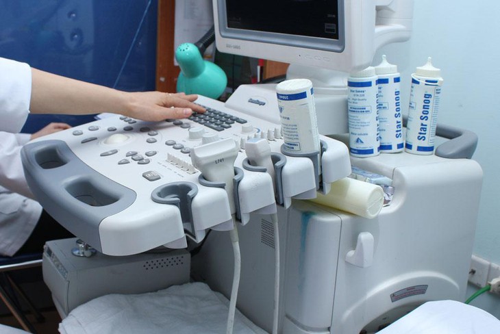 Cần khắc phục “kẽ hở” gian lận trong phân nhóm trang thiết bị y tế để trúng thầu - ảnh 1