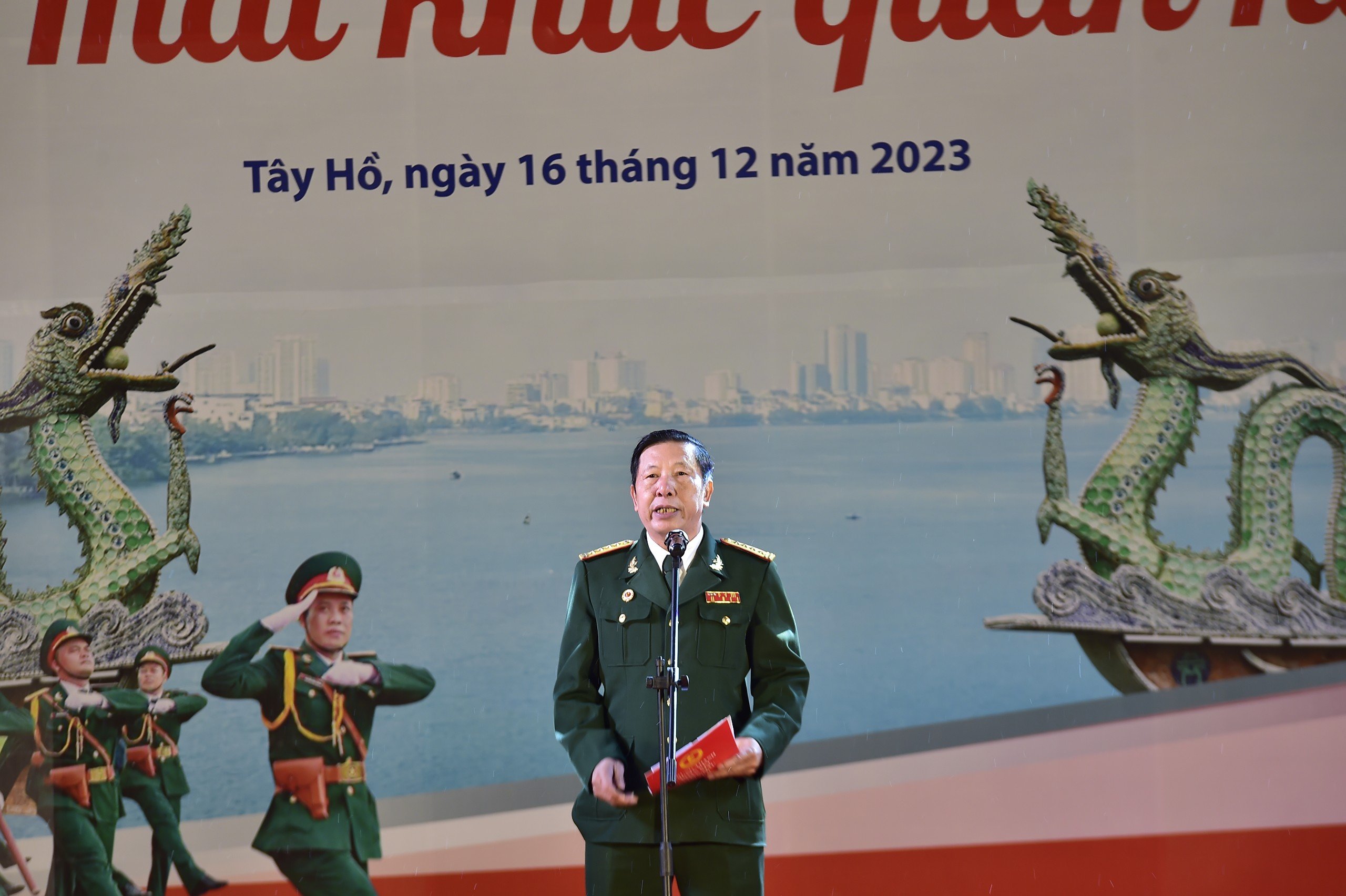 “Vang mãi khúc quân hành” cùng Hội Cựu chiến binh quận Tây Hồ - ảnh 1