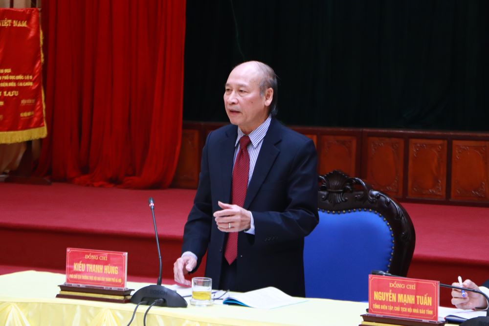 Cụm thi đua Hội Nhà báo các tỉnh, thành phố dọc quốc lộ 6: Một năm bứt phá, vượt lên những khó khăn - ảnh 3