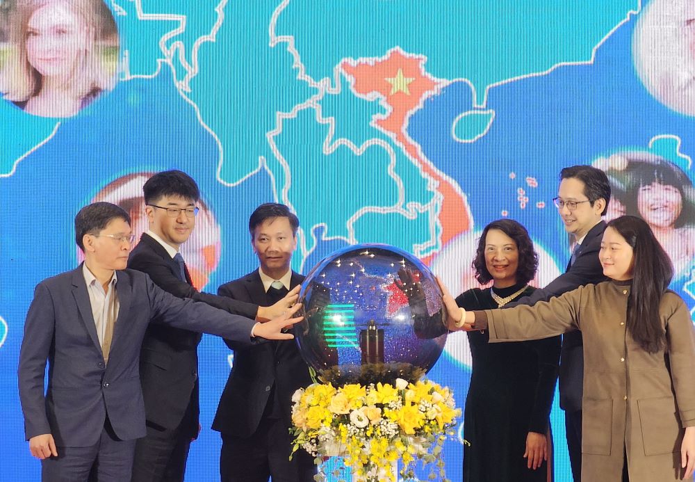 Cùng nhau hành động vì một thế giới khoẻ mạnh, bình đẳng - ảnh 2