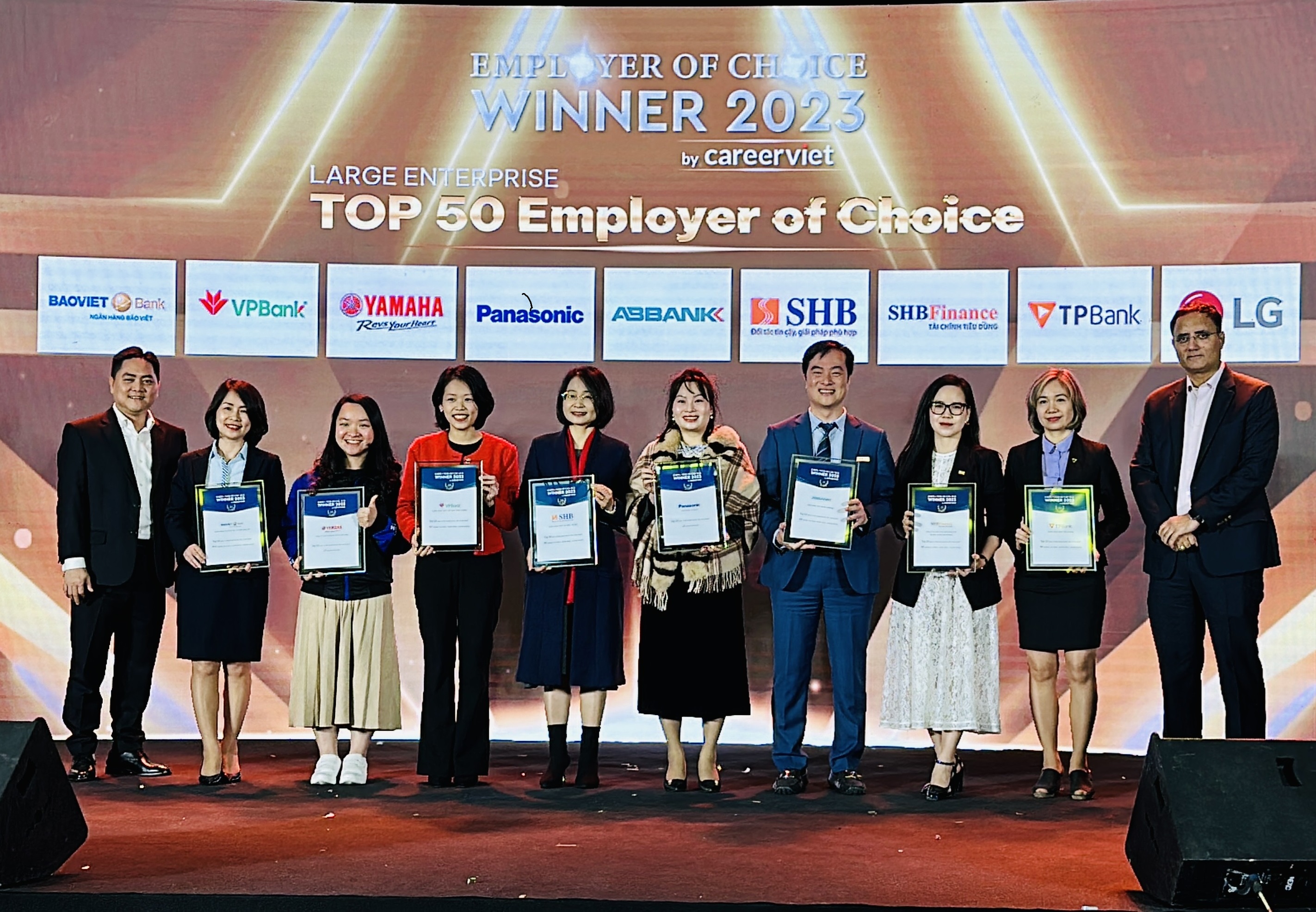 ABBANK được vinh danh “Top 10 nhà tuyển dụng yêu thích 2023” - ảnh 1
