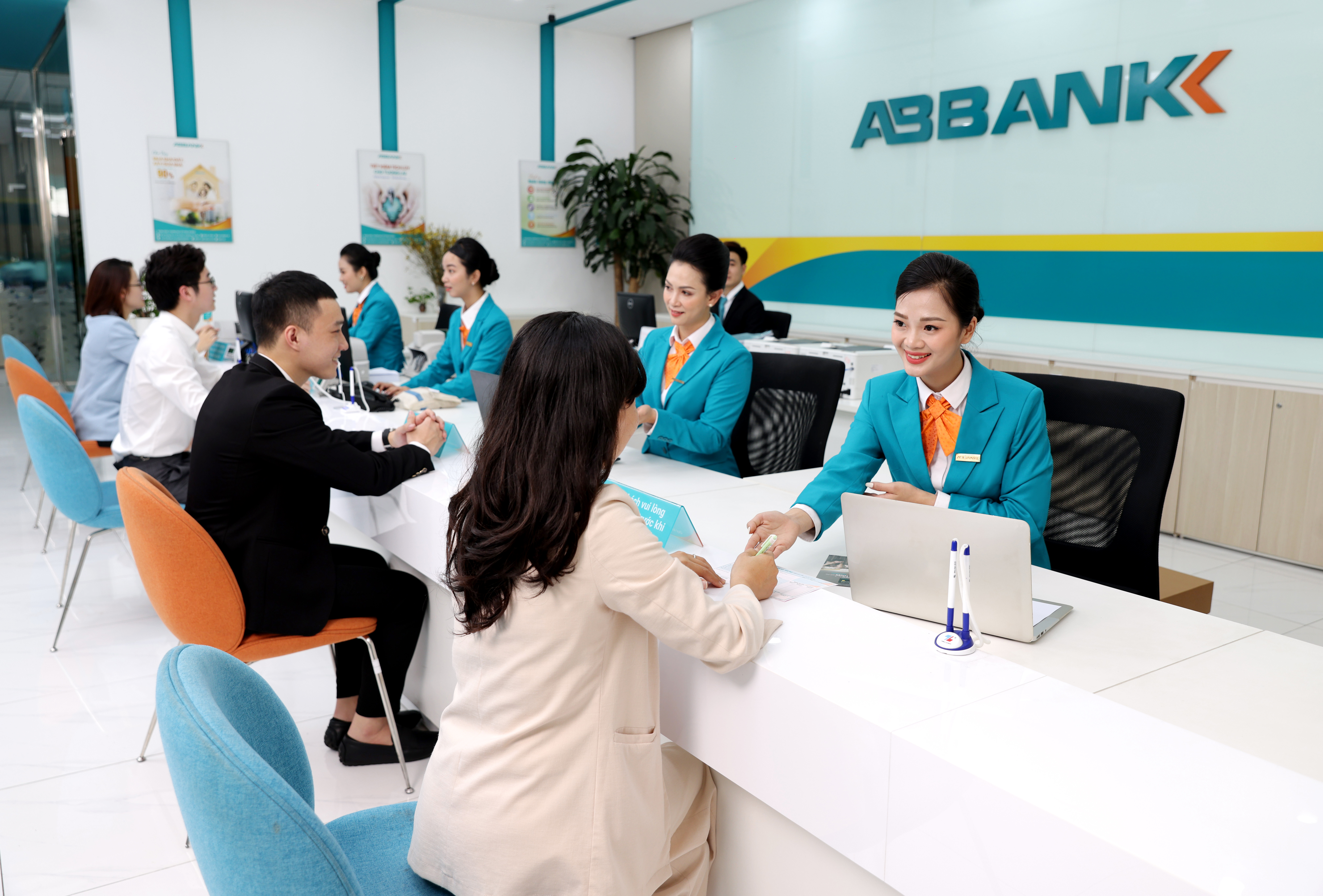 ABBANK tăng cường hỗ trợ doanh nghiệp nhỏ và vừa đẩy mạnh kinh doanh - ảnh 1