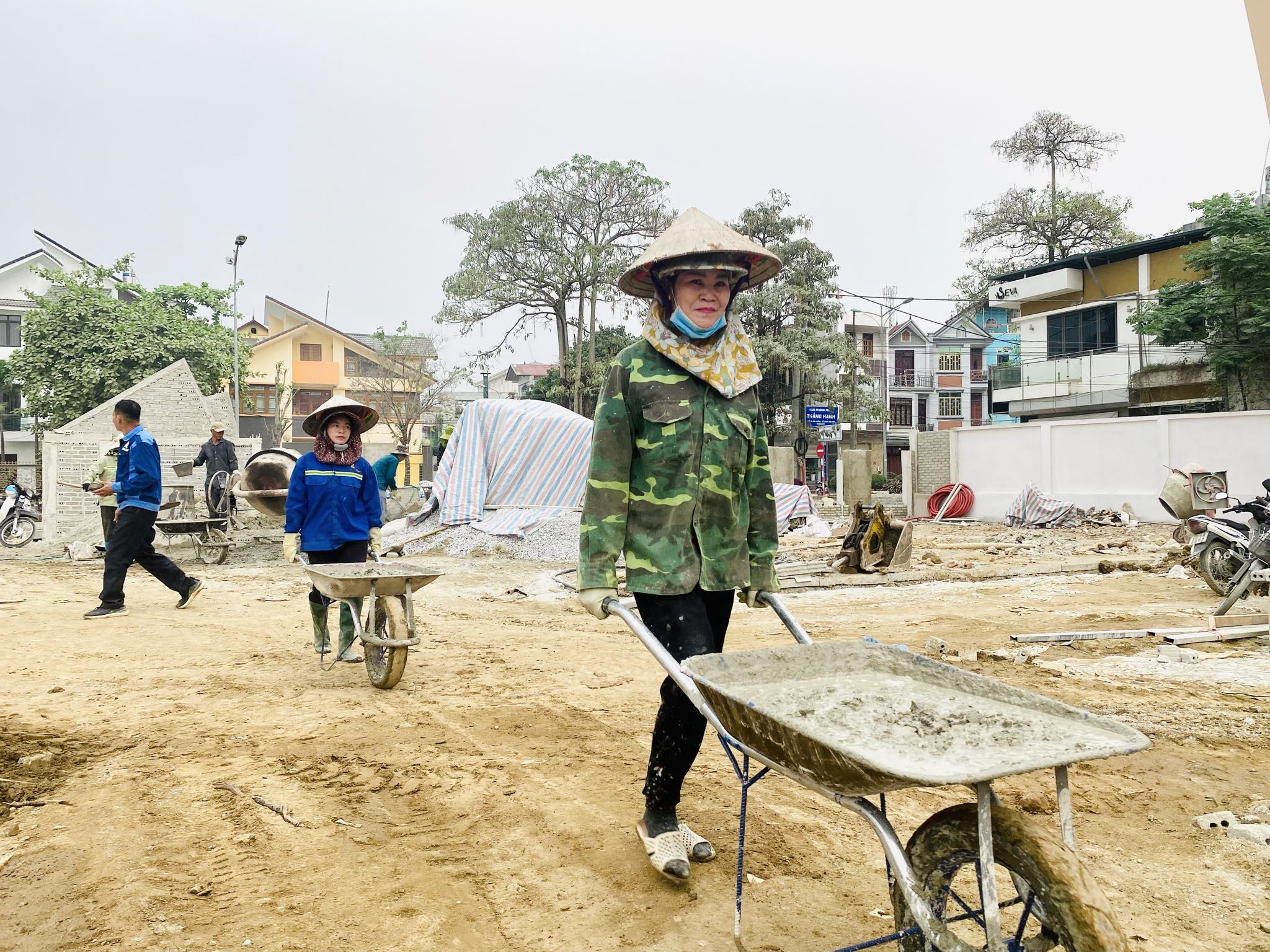 Gấp rút đẩy nhanh tiến độ thi công trường Tiểu học Hà Nội – Điện Biên Phủ - ảnh 2