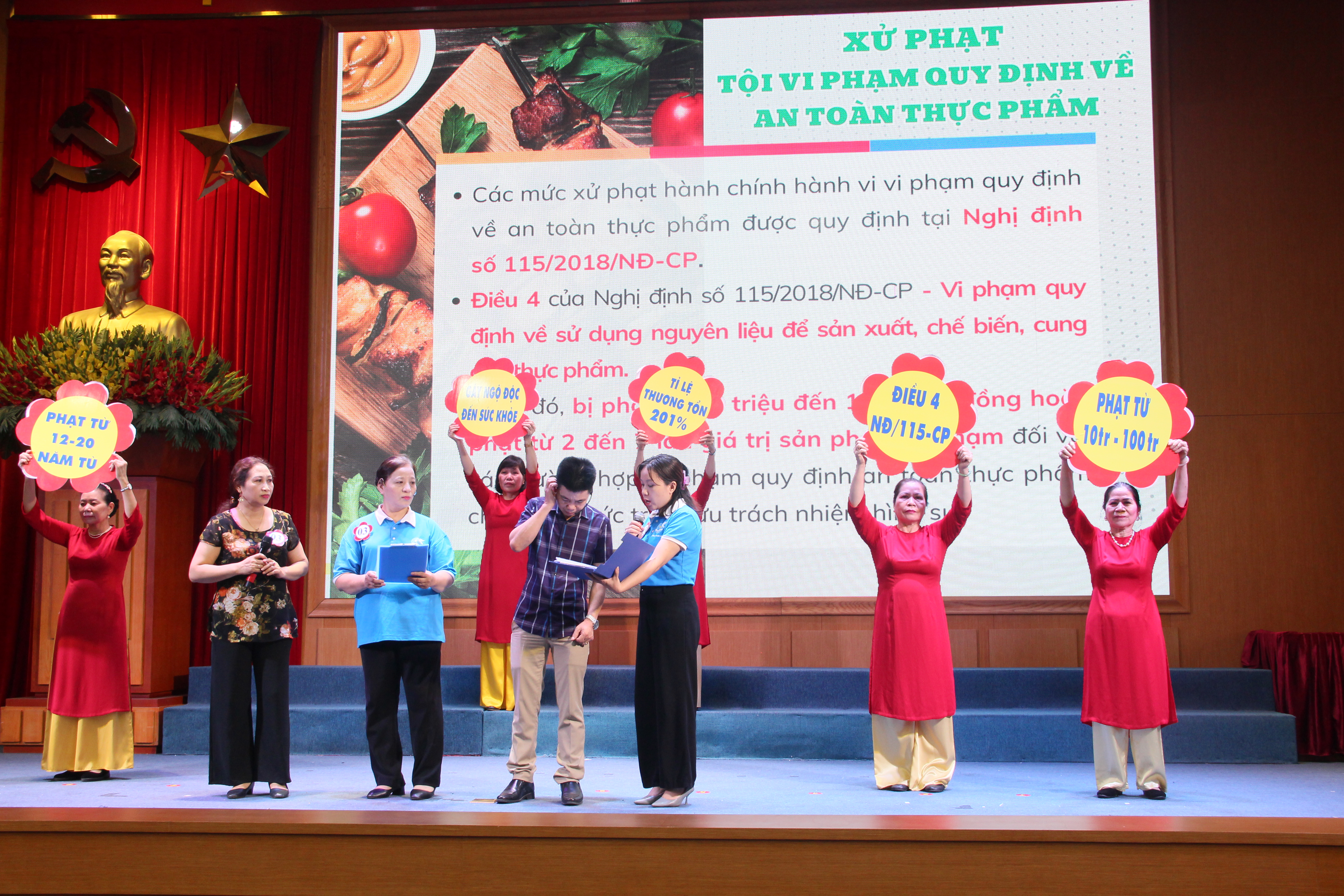 Hội LHPN TP Hà Nội: Sôi nổi hoạt động truyền thông kiến thức an toàn thực phẩm - ảnh 9