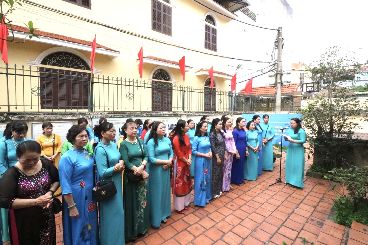 Hội LHPN phường Phú Thượng, Tứ Liên: Sinh hoạt chuyên đề học tập và làm theo gương Bác - ảnh 1