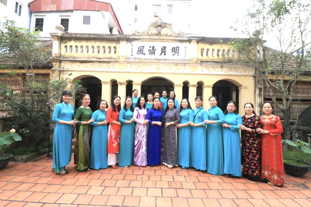 Hội LHPN phường Phú Thượng, Tứ Liên: Sinh hoạt chuyên đề học tập và làm theo gương Bác - ảnh 4