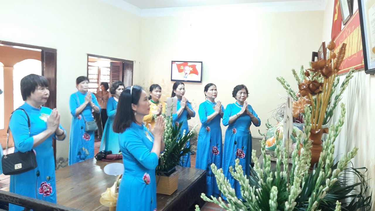 Hội LHPN phường Phú Thượng, Tứ Liên: Sinh hoạt chuyên đề học tập và làm theo gương Bác - ảnh 2