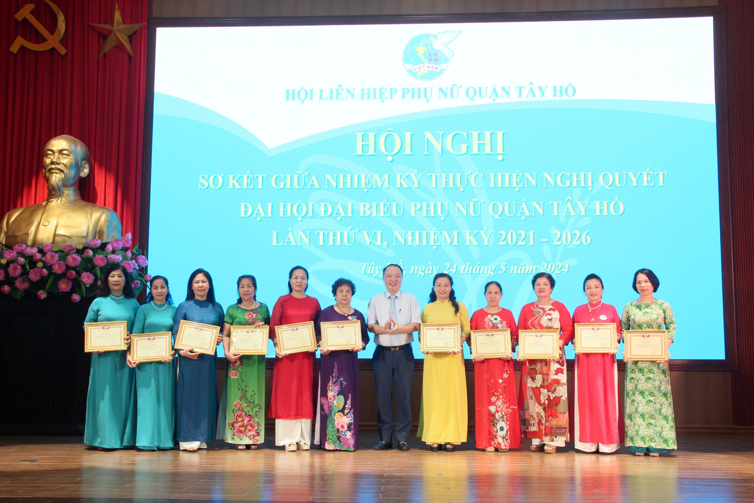 Hội LHPN quận Tây Hồ: Nhiều đổi mới, sáng tạo trong phong trào, thực hiện nhiệm vụ công tác Hội - ảnh 3