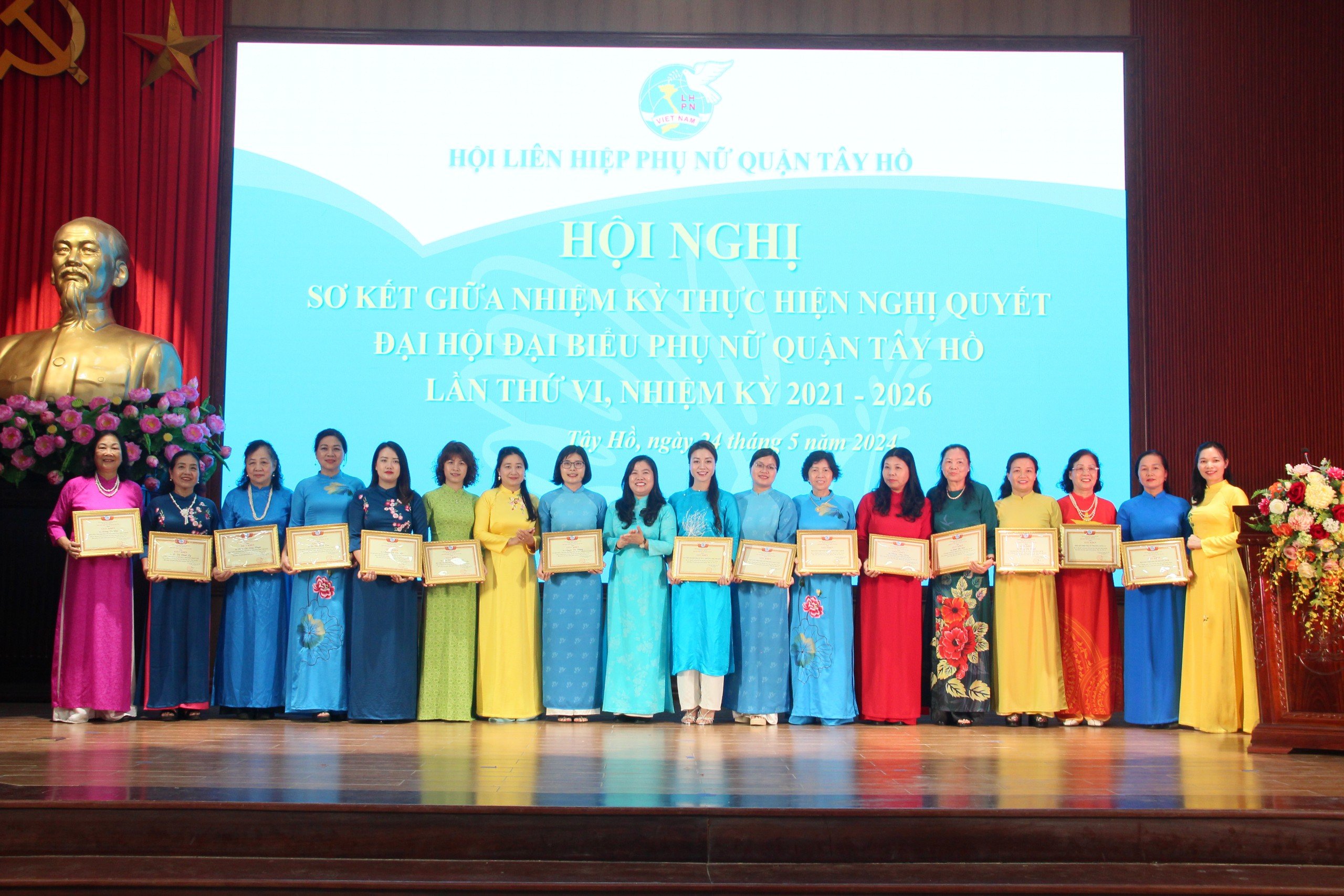 Hội LHPN quận Tây Hồ: Nhiều đổi mới, sáng tạo trong phong trào, thực hiện nhiệm vụ công tác Hội - ảnh 5
