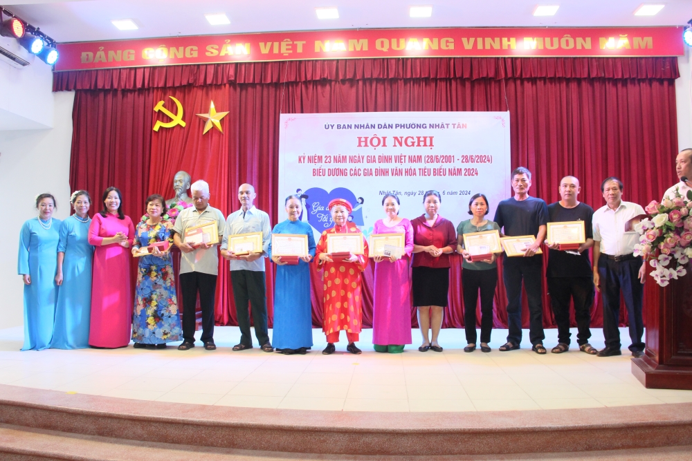 Nhiều hoạt động thiết thực hỗ trợ phụ nữ, trẻ em - ảnh 1