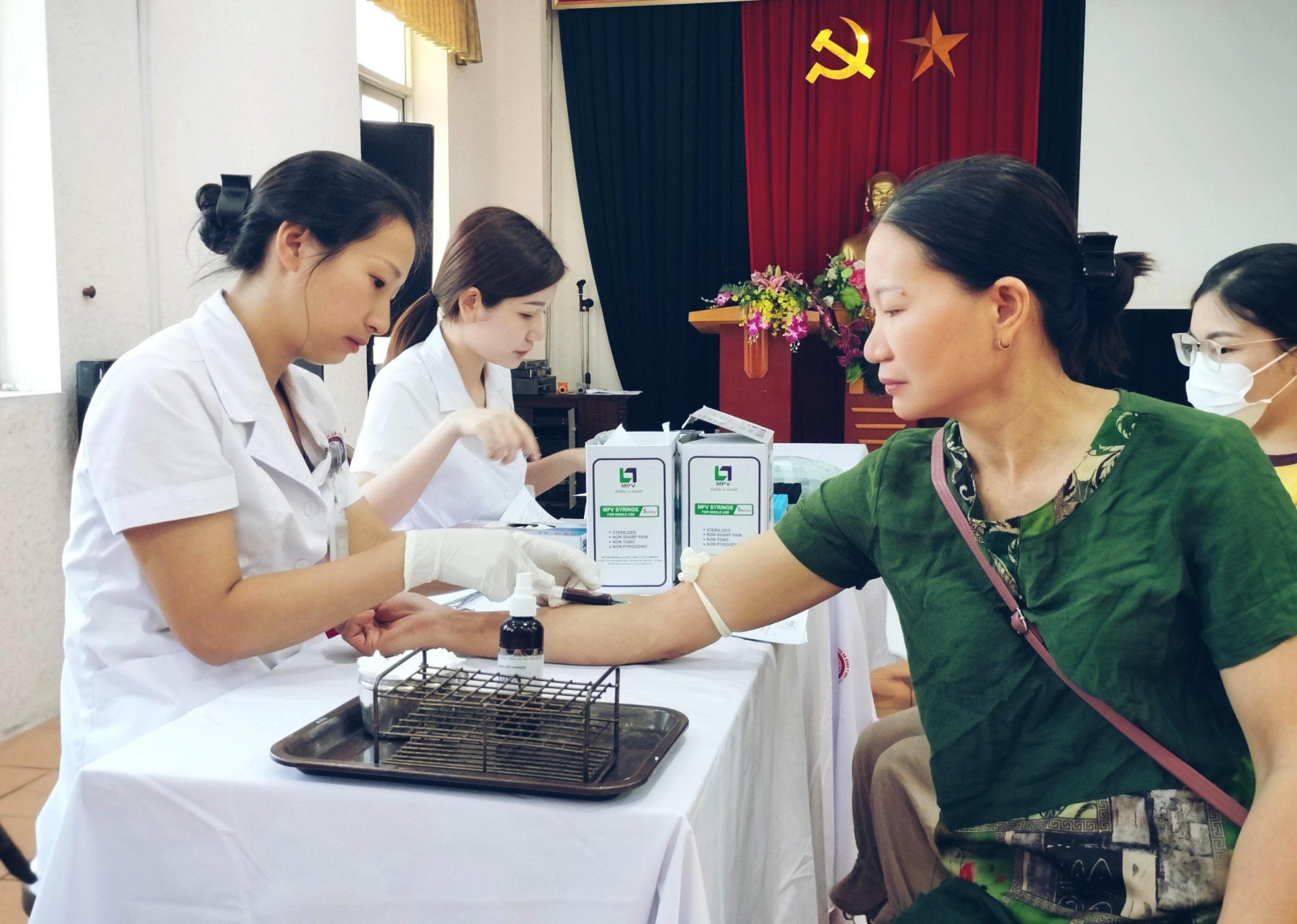 Y tế Hà Nội: Nhiều kết quả nổi bật trong 6 tháng đầu năm - ảnh 3
