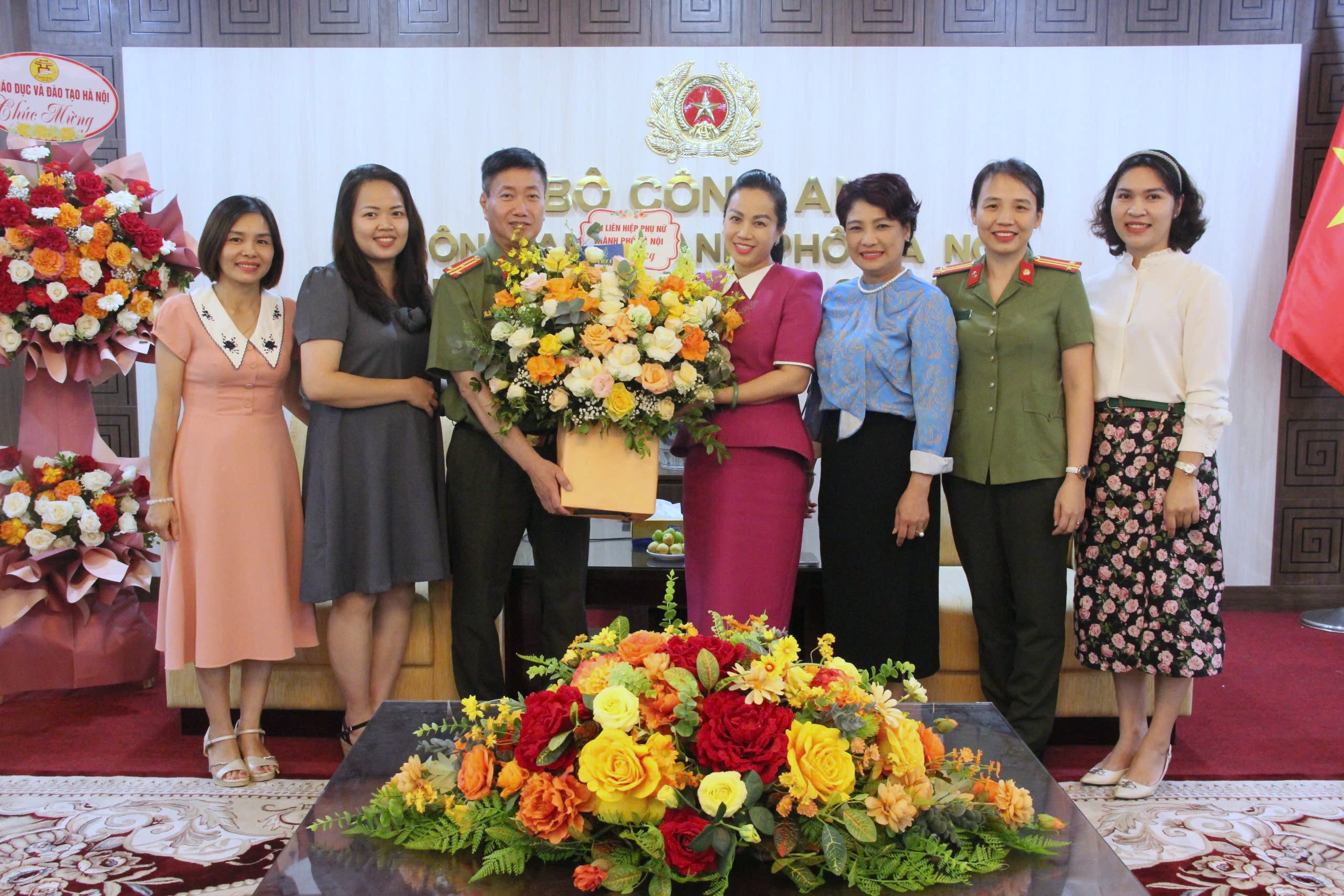 Chúc mừng 79 năm ngày truyền thống lực lượng Công an Nhân dân - ảnh 1