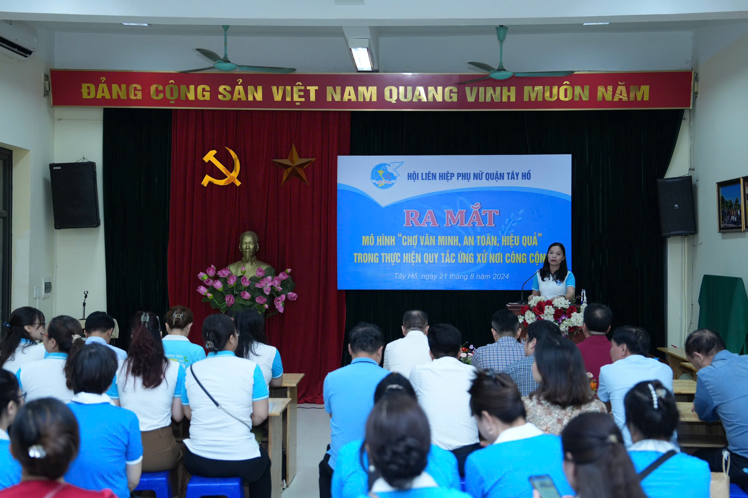 Hội LHPN quận Tây Hồ: Ra mắt mô hình “Chợ văn minh an toàn, hiệu quả” - ảnh 1