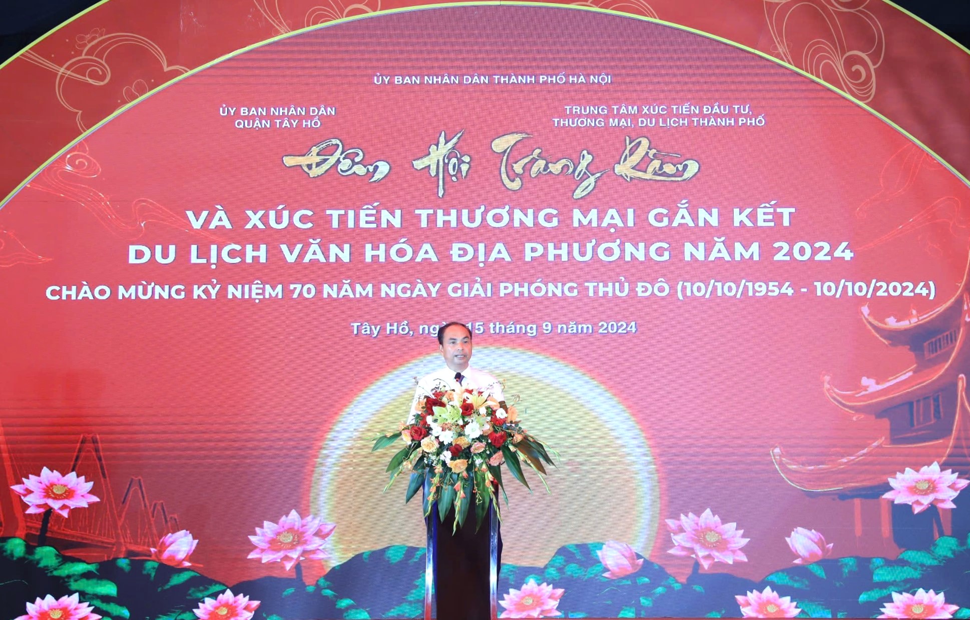 Có một “Trung thu xưa” ấm áp giữa lòng Tây Hồ hiện đại - ảnh 1