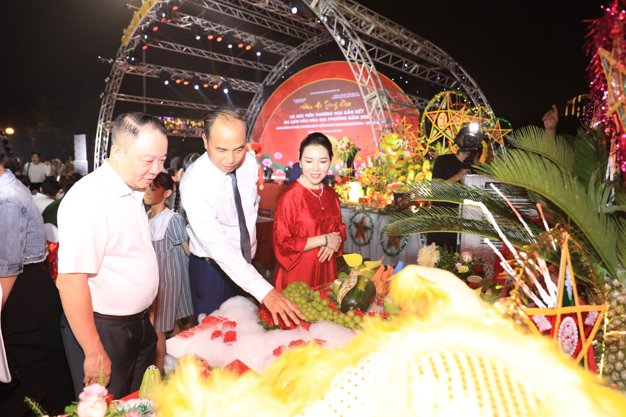 Có một “Trung thu xưa” ấm áp giữa lòng Tây Hồ hiện đại - ảnh 4