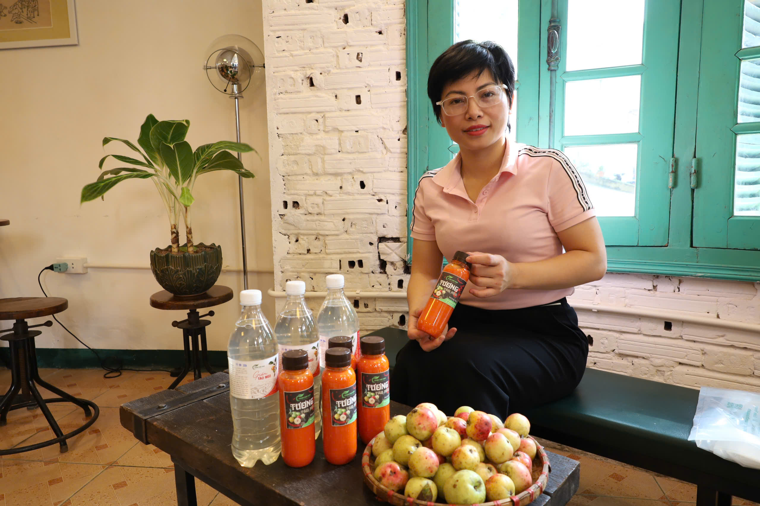 Con dâu “xuôi”, lên núi “ngược”, khởi nghiệp với táo mèo - ảnh 1