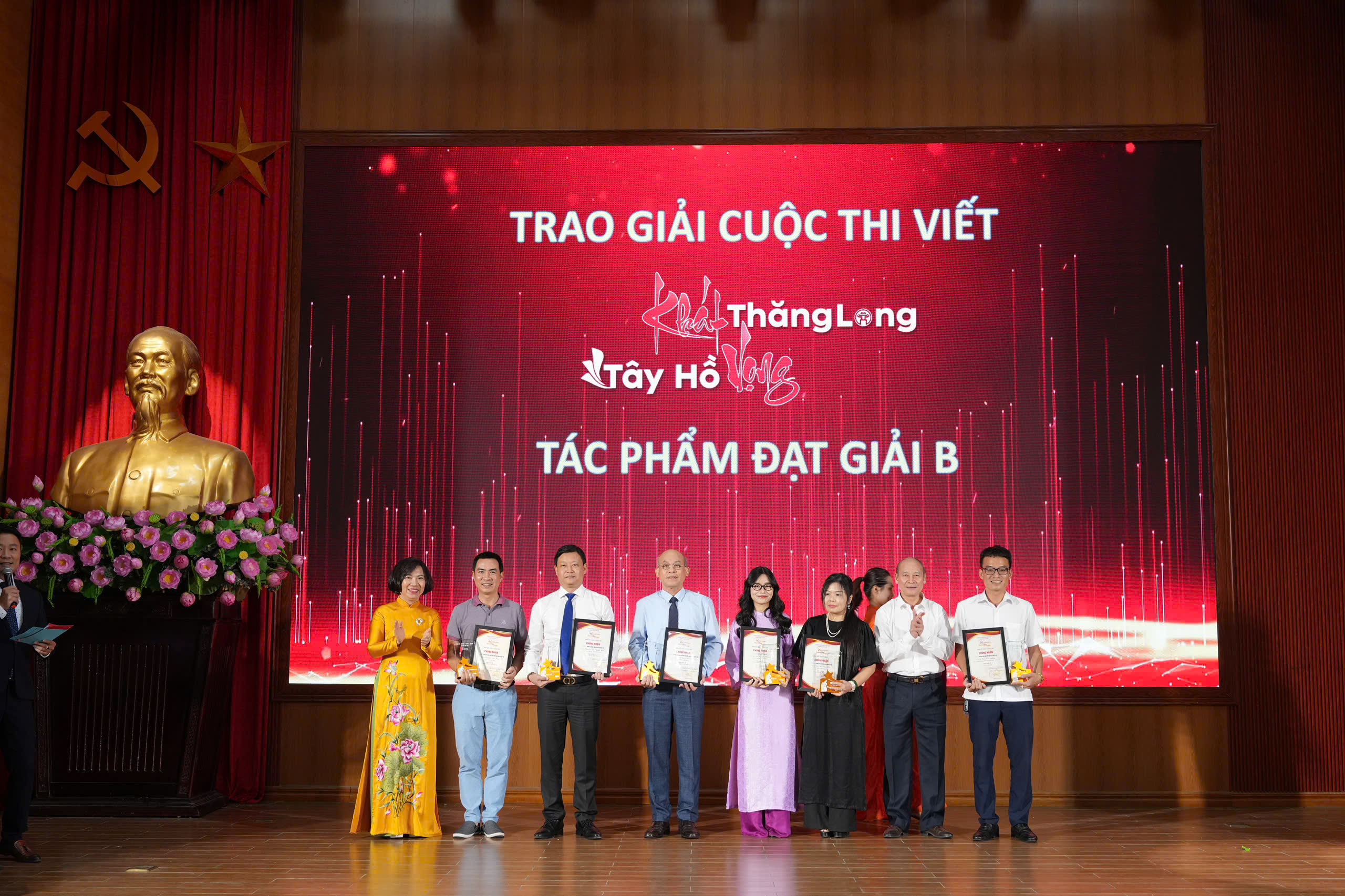 Cùng “hiến kế” xây dựng quận và thành phố văn minh, giàu mạnh - ảnh 3
