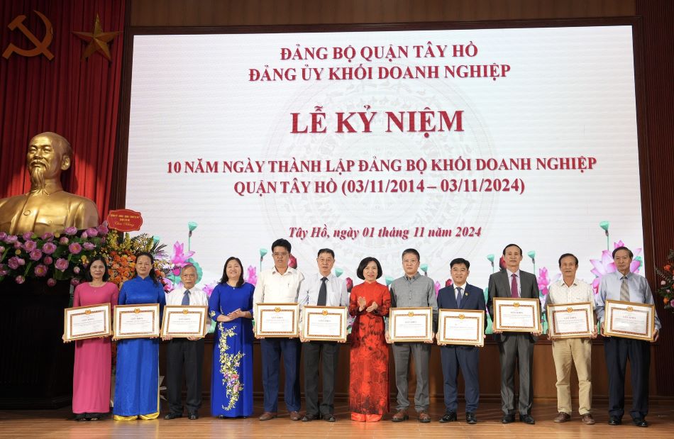 Đảng ủy Khối doanh nghiệp quận Tây Hồ: Đóng góp nguồn lực cho sự phát triển của Thủ đô - ảnh 2