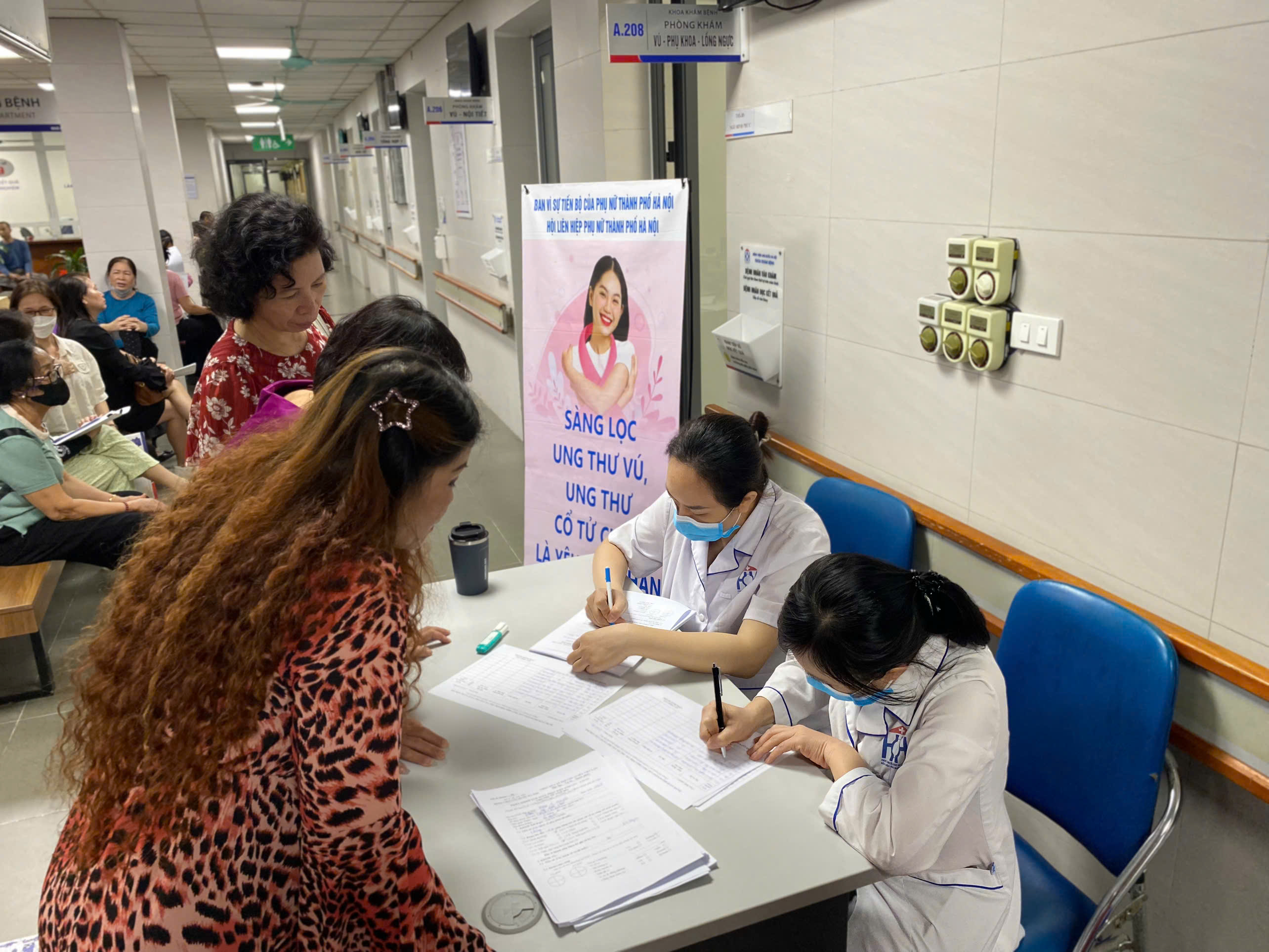 Truyền thông, khám tầm soát ung thư cho đoàn viên công đoàn Giáo dục Hà Nội - ảnh 3
