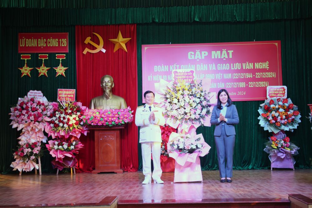 Lữ đoàn Đặc công Hải quân 126: Gặp mặt đoàn kết quân dân và giao lưu văn nghệ cùng các đơn vị kết nghĩa - ảnh 8