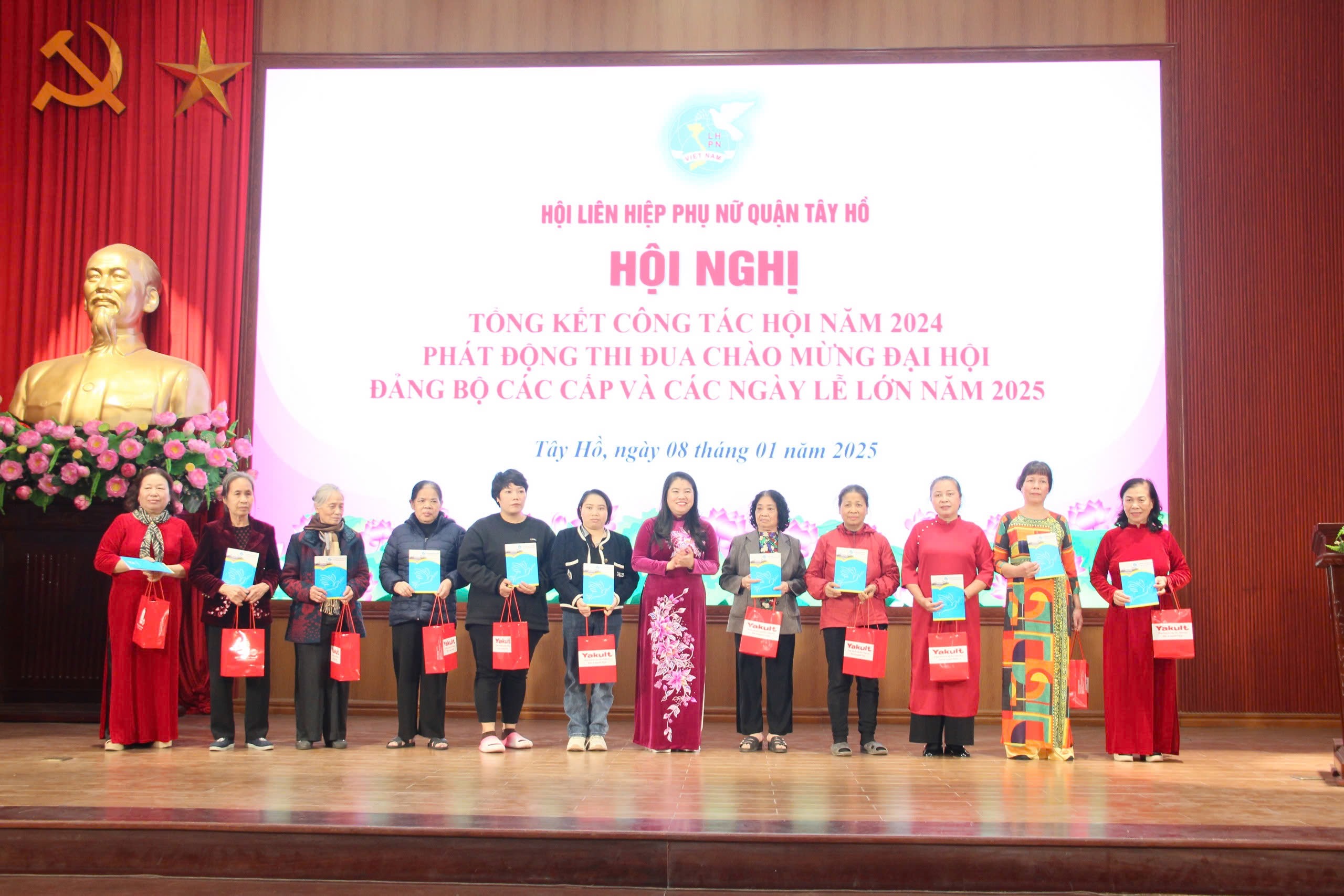 Phụ nữ Tây Hồ: Dấu ấn một năm nhiều đổi mới, sáng tạo trong hoạt động Hội - ảnh 8