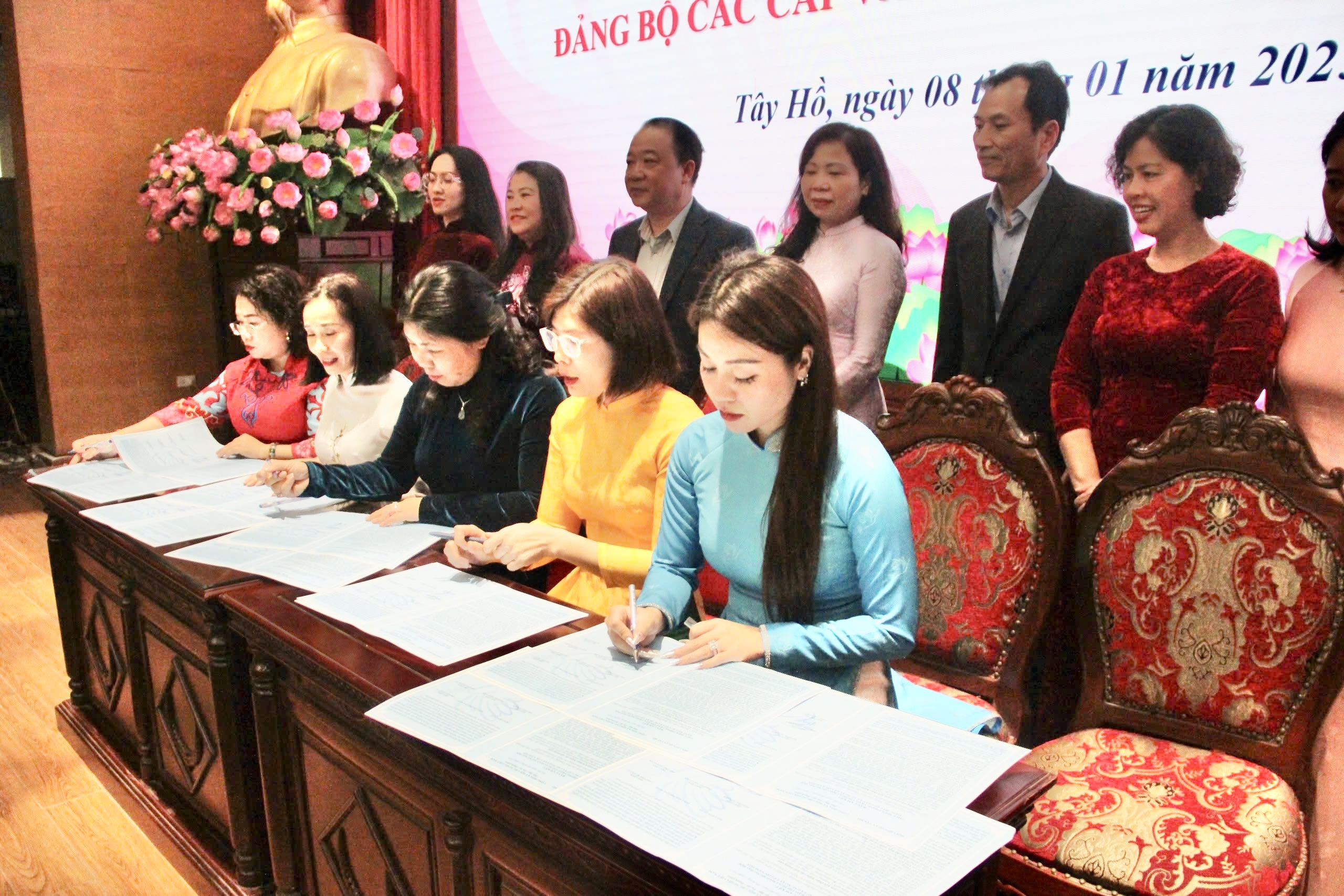 Phụ nữ Tây Hồ: Dấu ấn một năm nhiều đổi mới, sáng tạo trong hoạt động Hội - ảnh 7