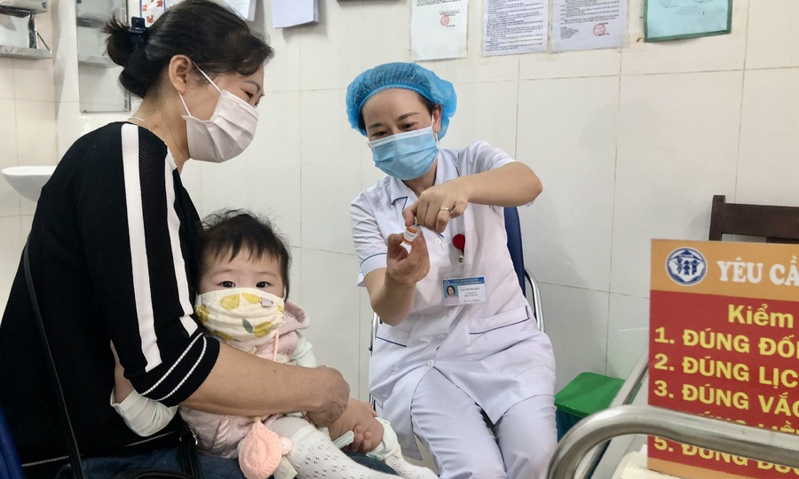 Hà Nội: Tiếp tục tăng cường giám sát và tiêm chủng phòng bệnh - ảnh 1